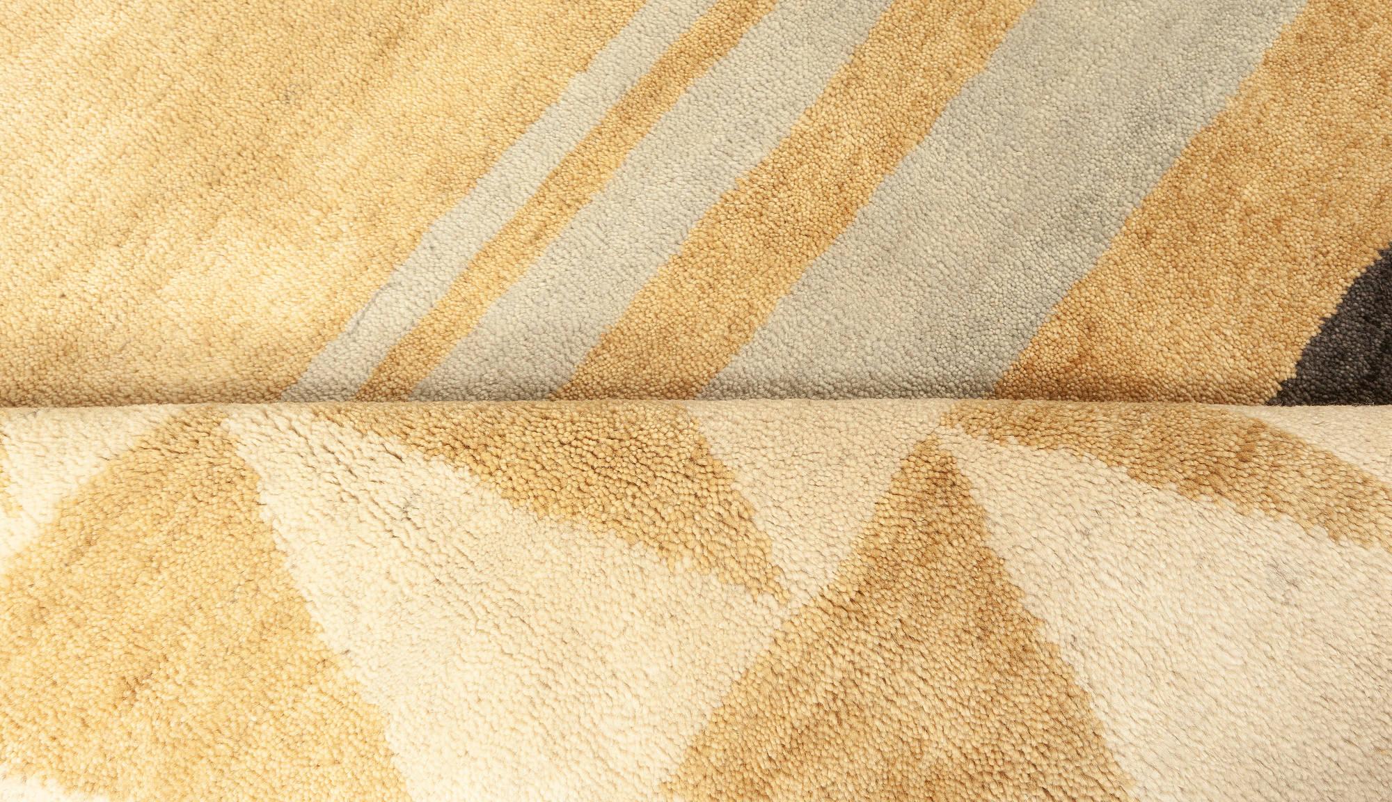 Runner moderno di ispirazione Art Deco di Doris Leslie Blau.
Dimensioni: 5,3