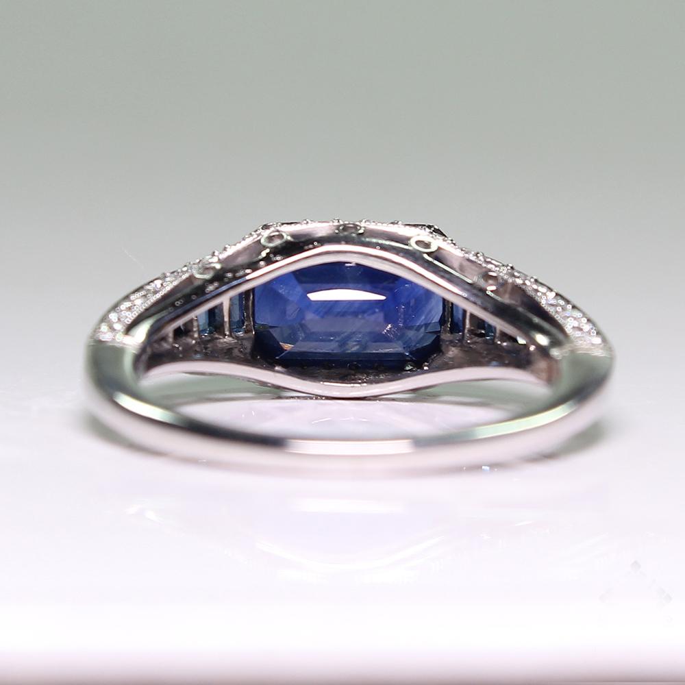 Modern Art Deco Platinum 5.9 Carat Sapphire ‘GIA Certified’ and Diamond Ring In Excellent Condition In Miami, FL