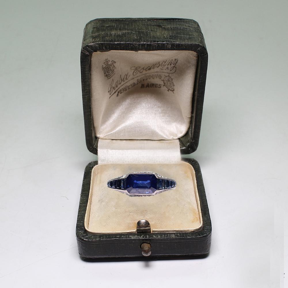 Modern Art Deco Platinum 5.9 Carat Sapphire ‘GIA Certified’ and Diamond Ring 3