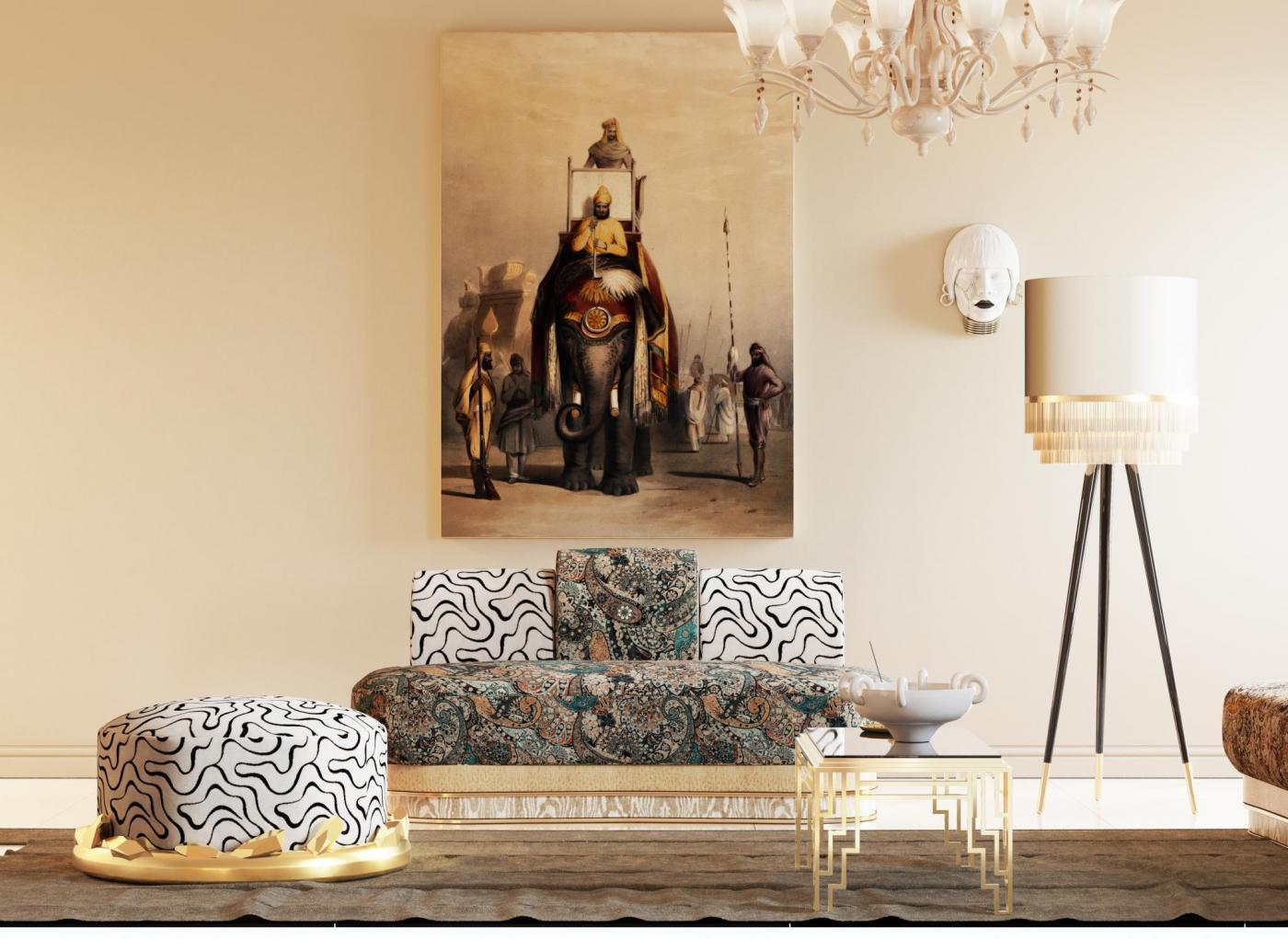 Modernes Sofa in geschwungener Form mit Samtpolsterung, Holzsockel und poliertem Messingdetails (21. Jahrhundert und zeitgenössisch) im Angebot