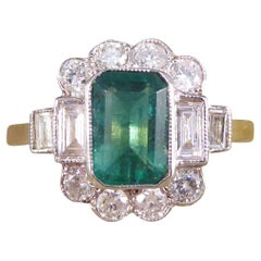 Modern Art Deco Style 0.95ct Emerald and Diamond Cluster Ring in 18ct Yellow