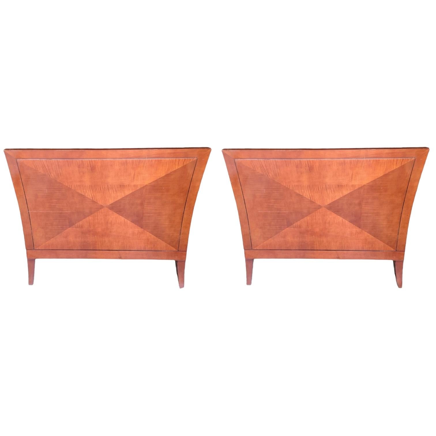 Moderne Mahagoni-Settees im Art-déco-Stil  / Großer Stuhl von Baker Furniture - Paar (amerikanisch) im Angebot