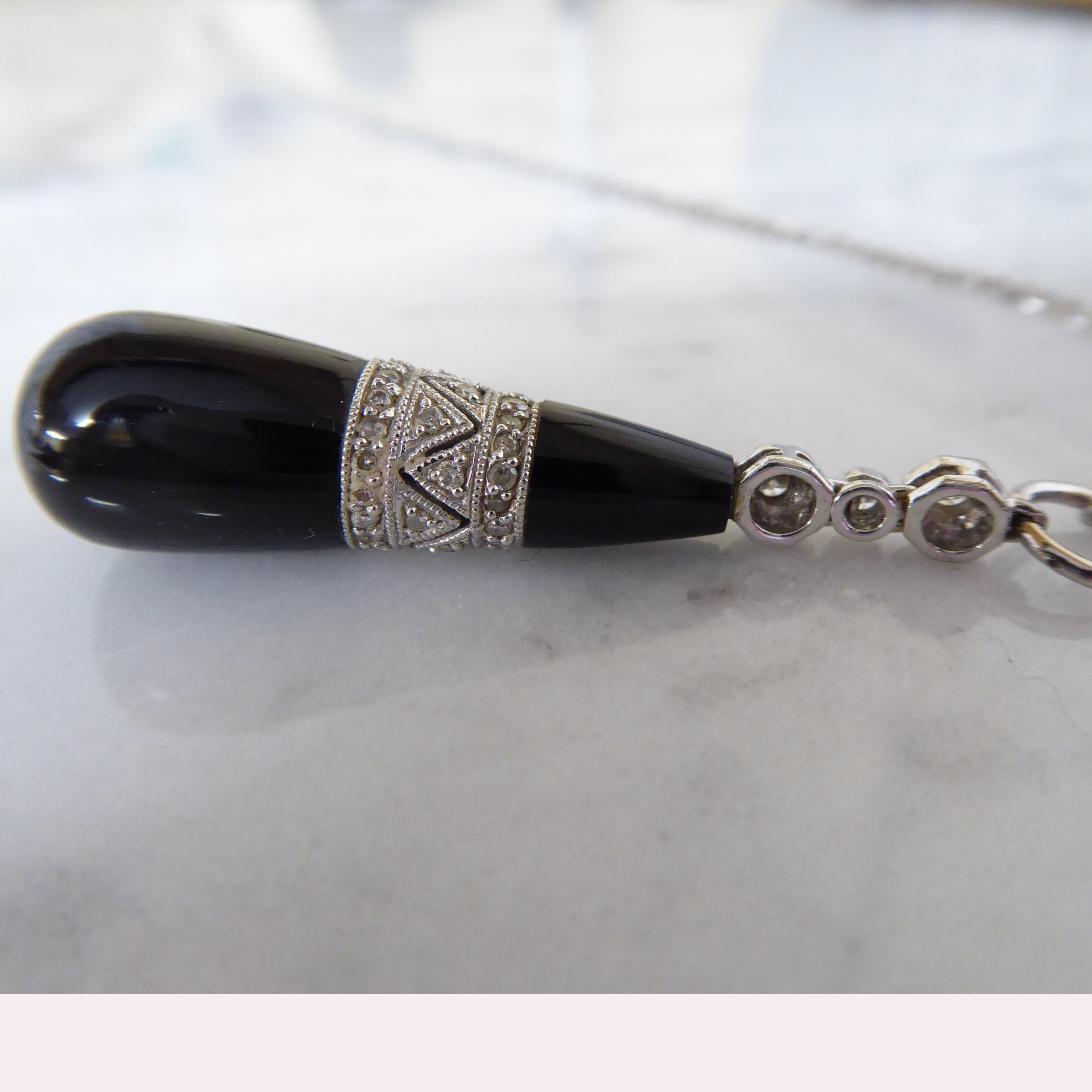 Modern Art Deco Style Onyx and Diamond Teardrop Pendant In New Condition In Yorkshire, West Yorkshire