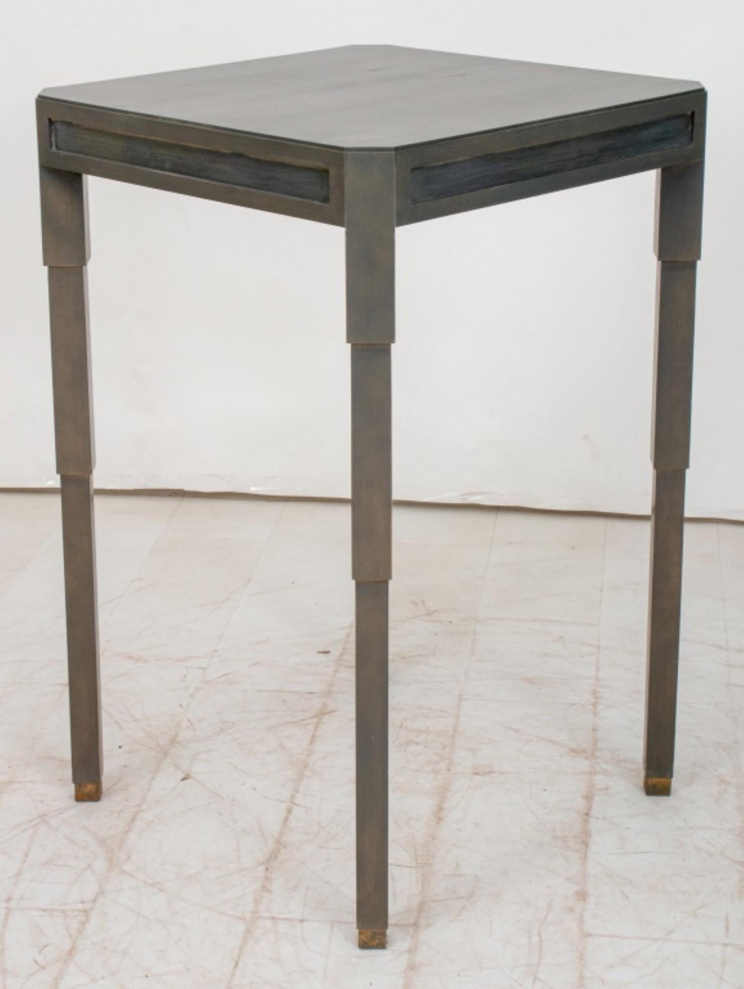 Moderner Tisch im Art-Déco-Stil bemalt (amerikanisch) im Angebot