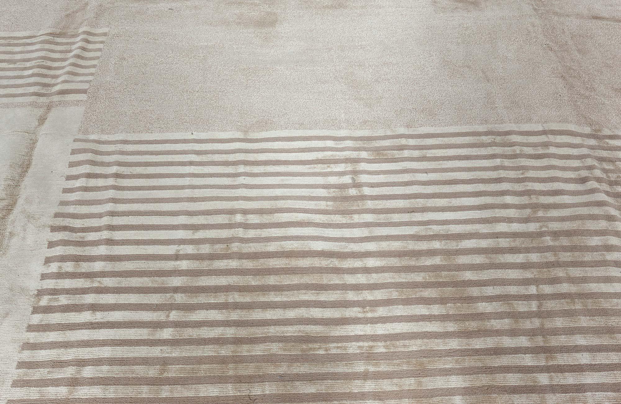 Art Déco Tappeto tibetano in stile Art Deco moderno annodato a mano in seta e lana da Doris Leslie Blau in vendita