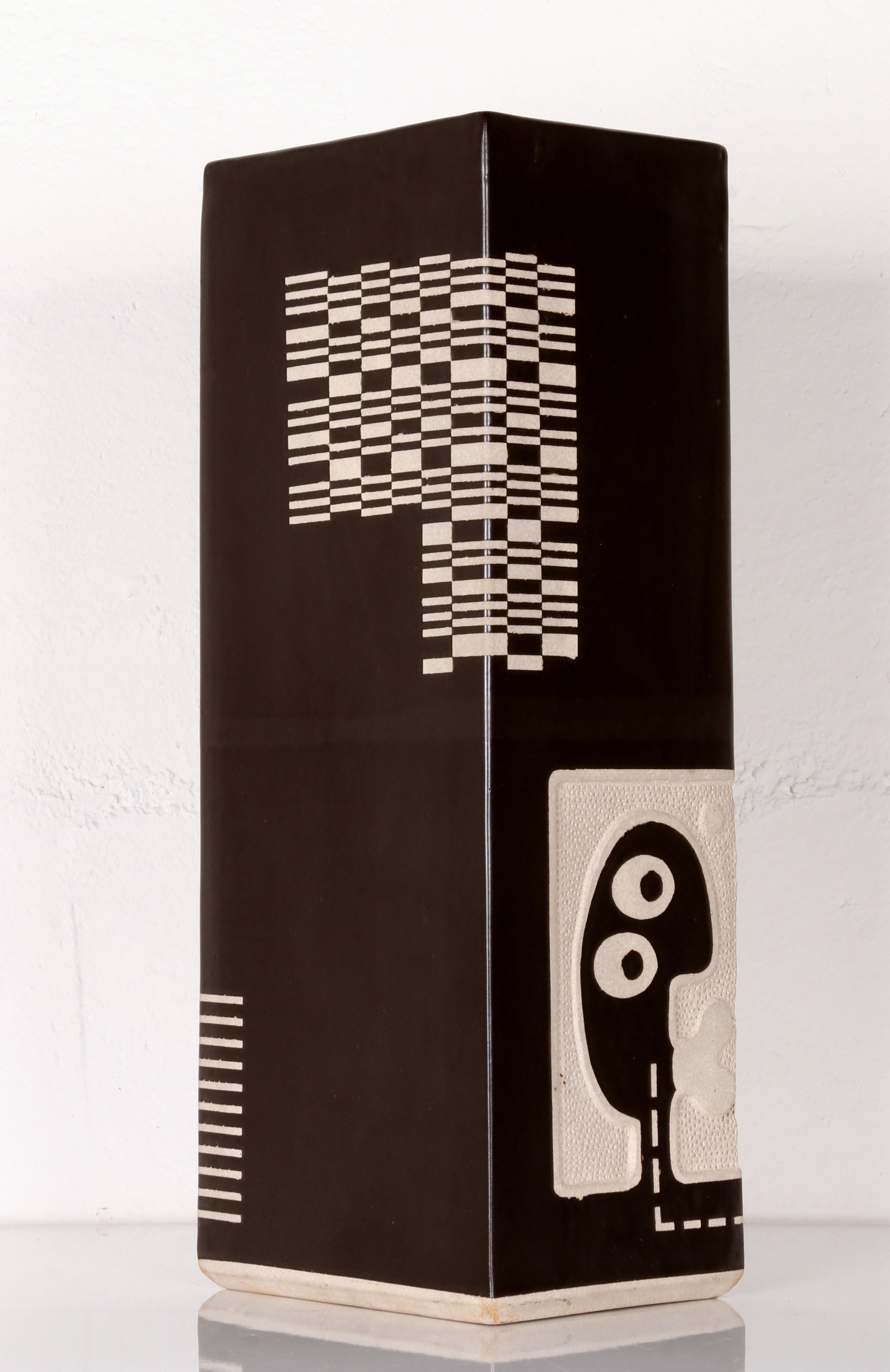 Modern MODERN ART floor vase KISS-KISS 2006 by a famous German pottery artist For Sale