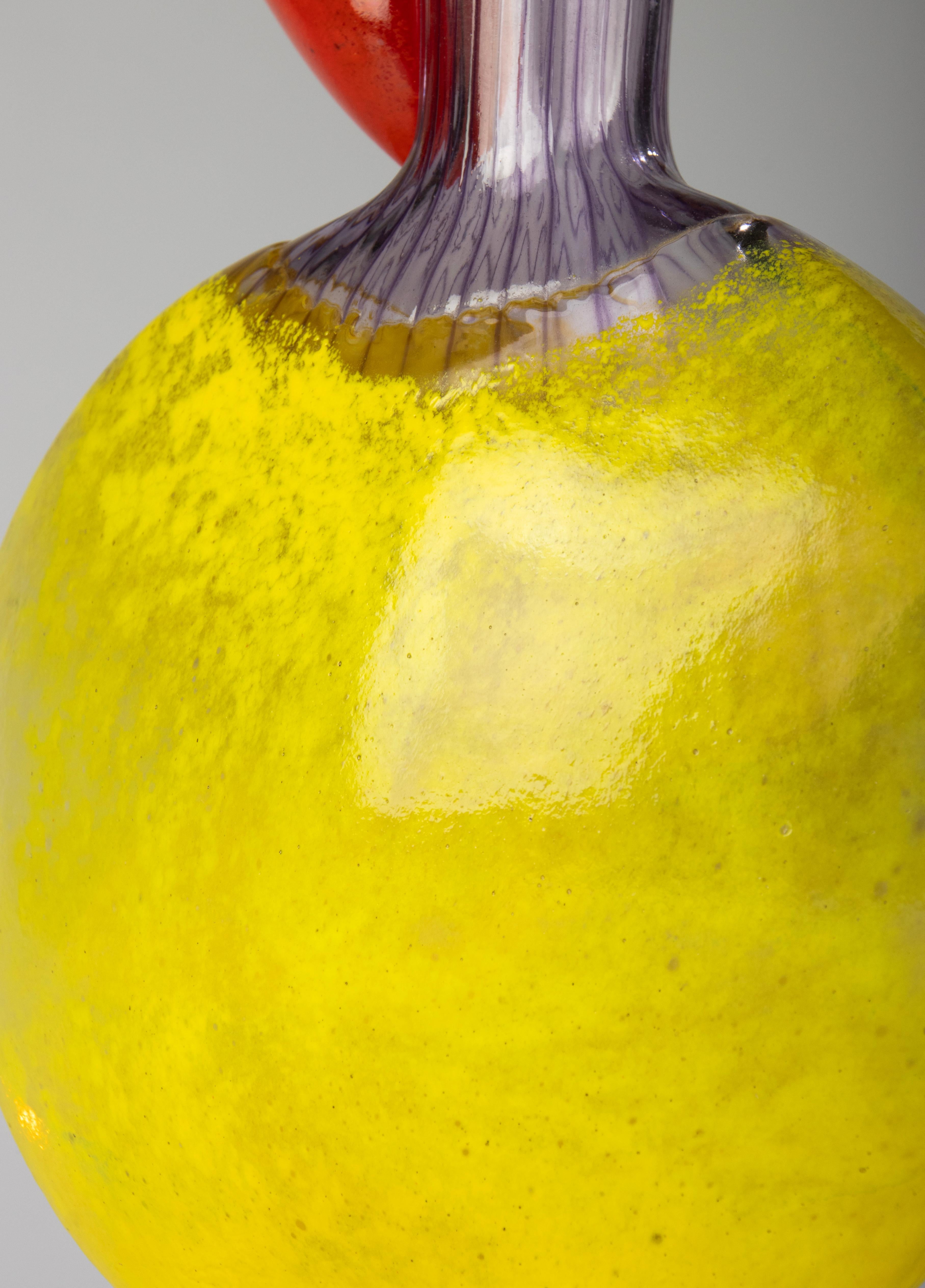 Caraffa in vetro artistico moderno - Kosta Boda - Kjell Engman Design in vendita 2