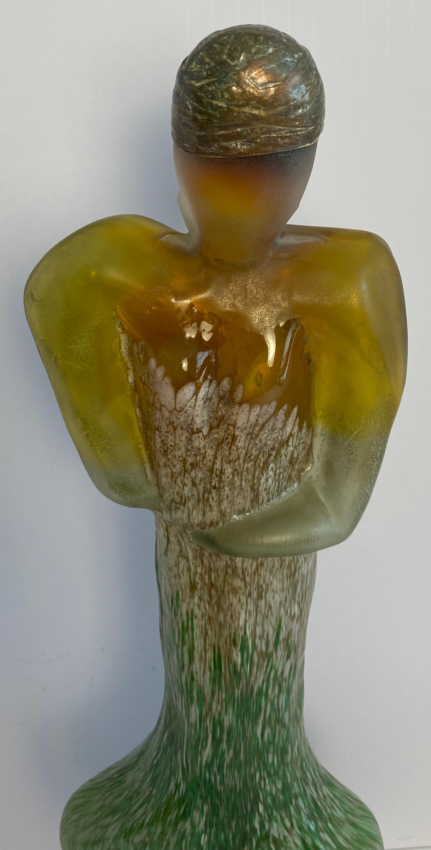 Sculpture en verre moderne d'une femme, statue figurative en verre de style Art déco en vente 3