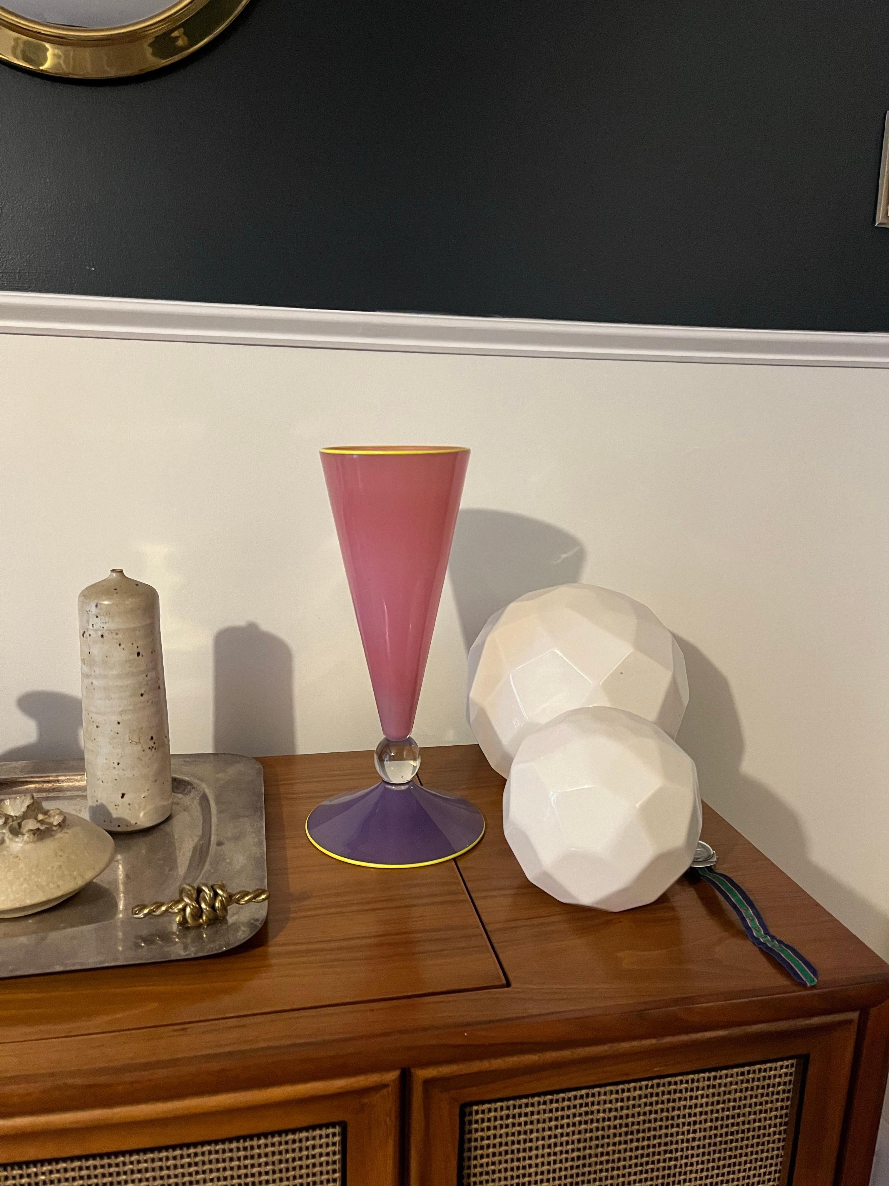 Inconnu Vase en verre The Moderns en vente