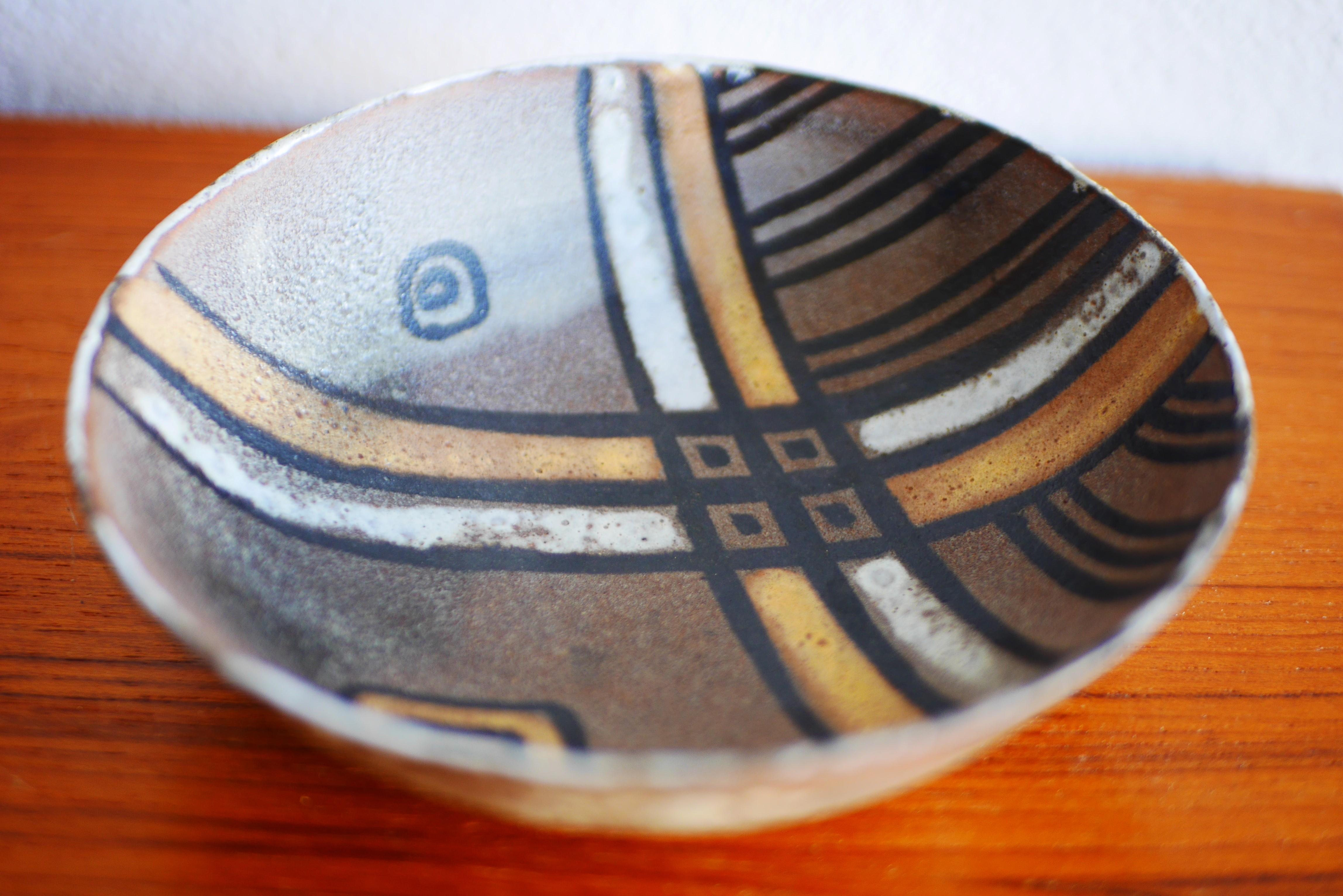 Cuenco de cerámica de arte moderno de Alexandre Kostanda, Francia una pequeña pieza de arte de los años 60 en venta 3