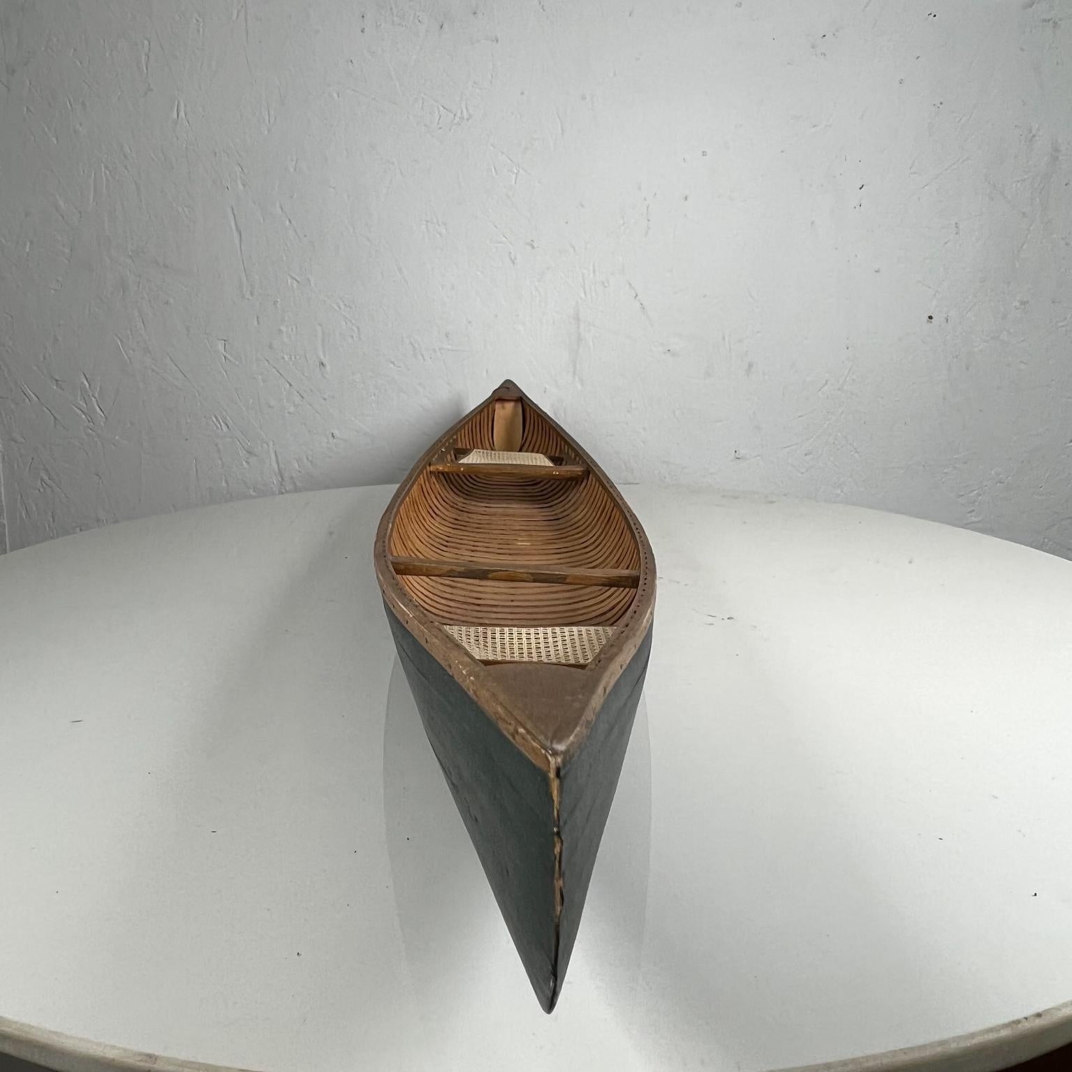 Modern Art Sculpture Collectible Miniature Wooden Canoe Model 2