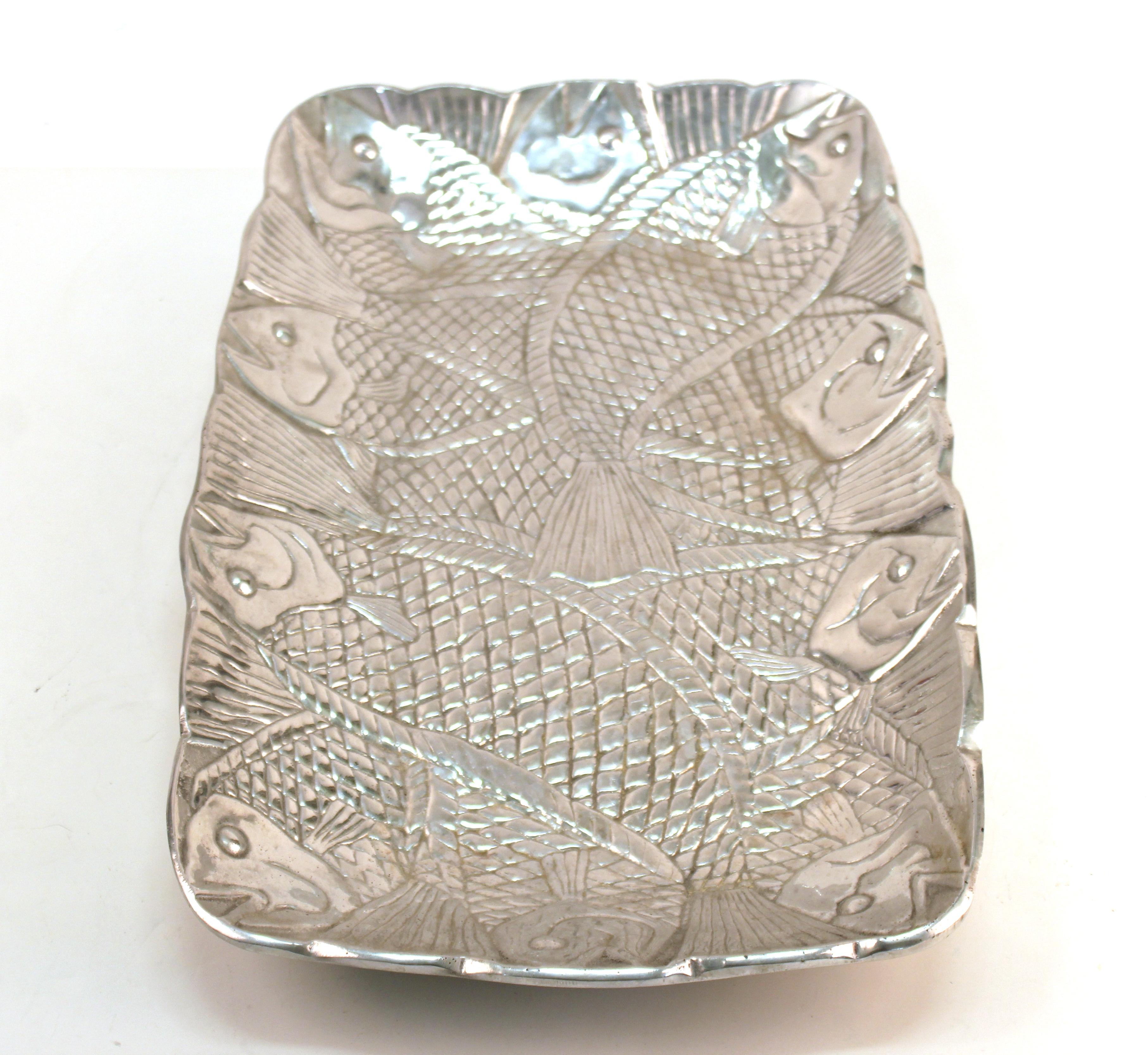 Modern Arthur Court Style Aluminum Serving Tray with Fish Theme In Good Condition In New York, NY