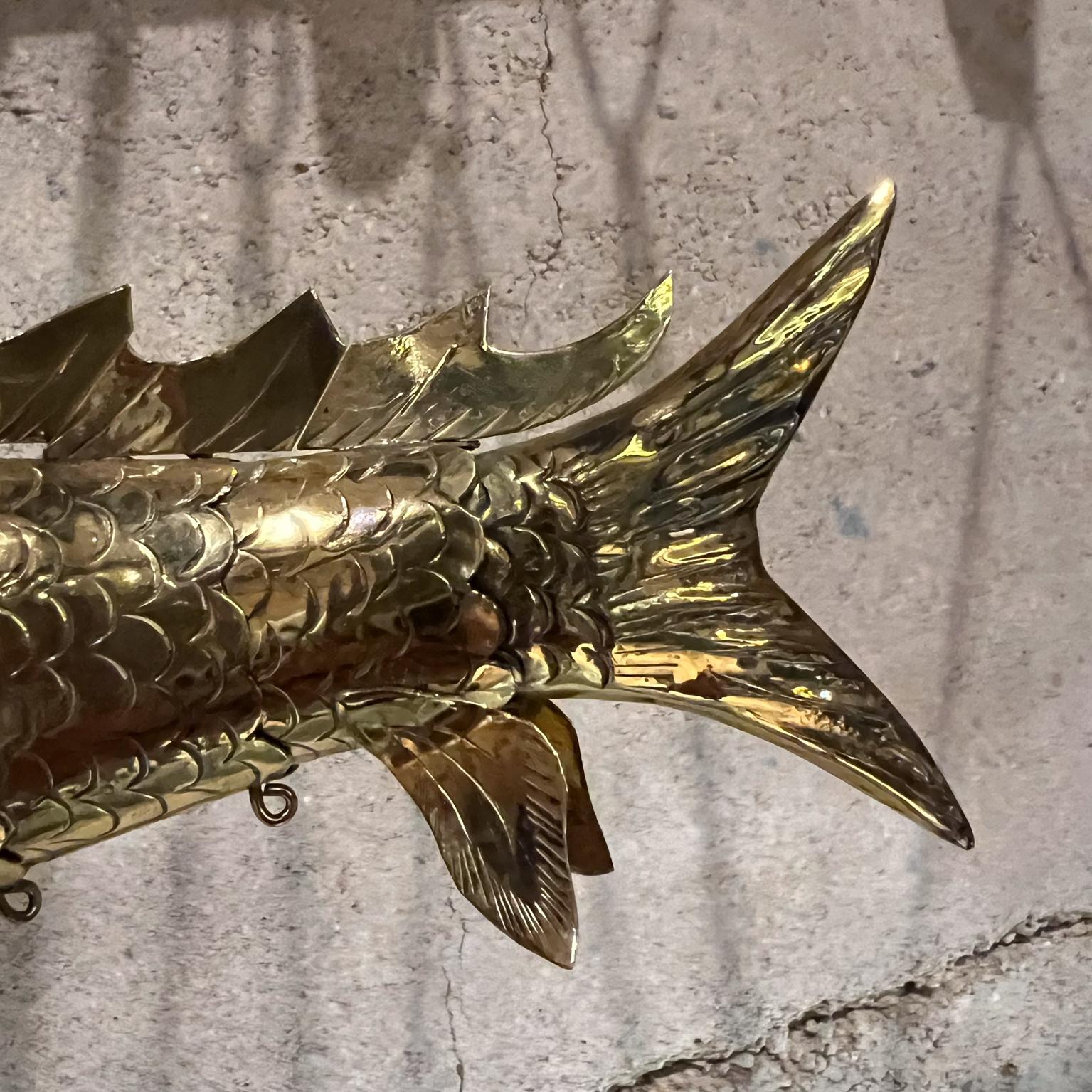 Modern Articulated Brass Fish Wall Sculpture Set of Two For Sale 5