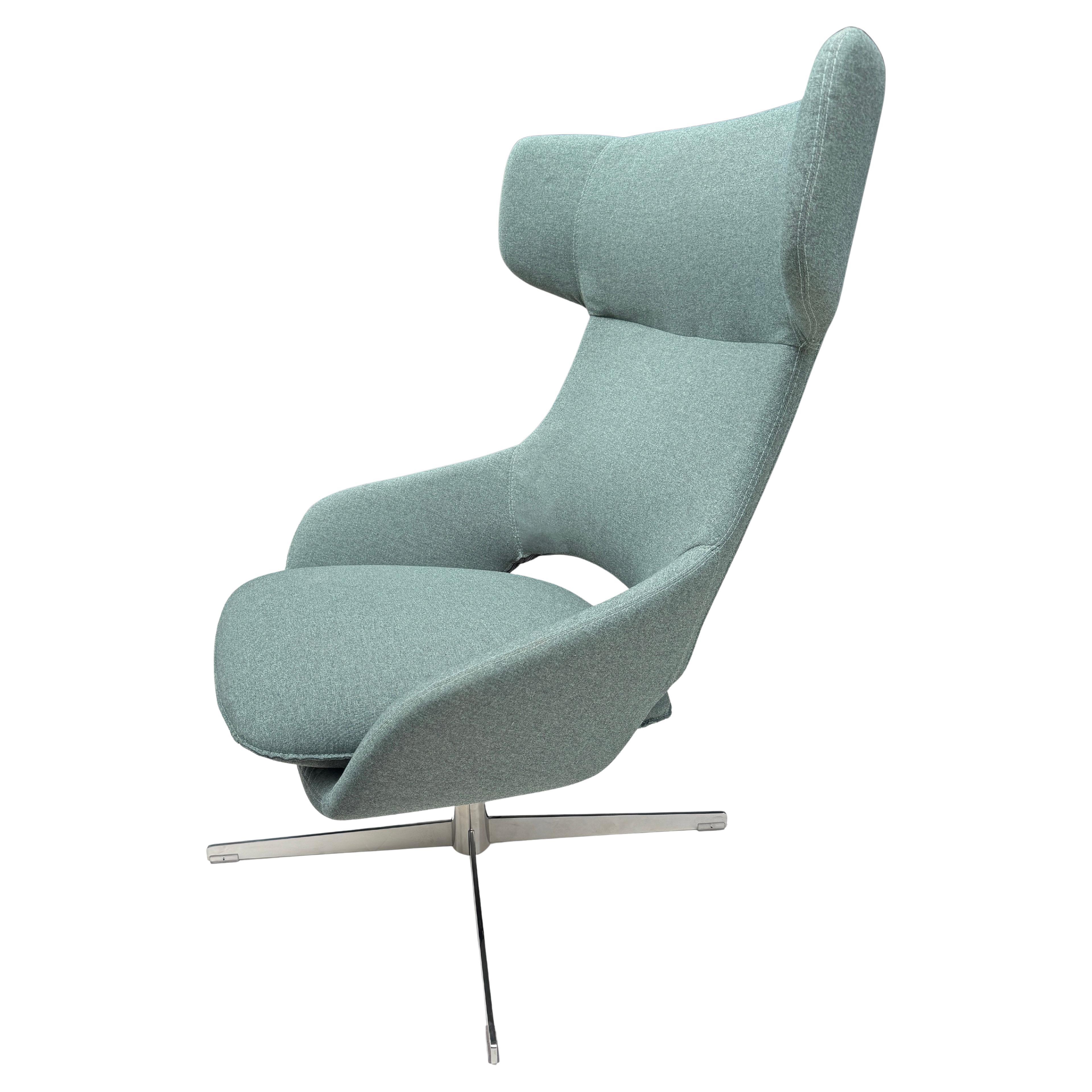 Sedia da salotto moderna Artifort in Greene & Greene (due disponibili) In condizioni buone in vendita a BROOKLYN, NY