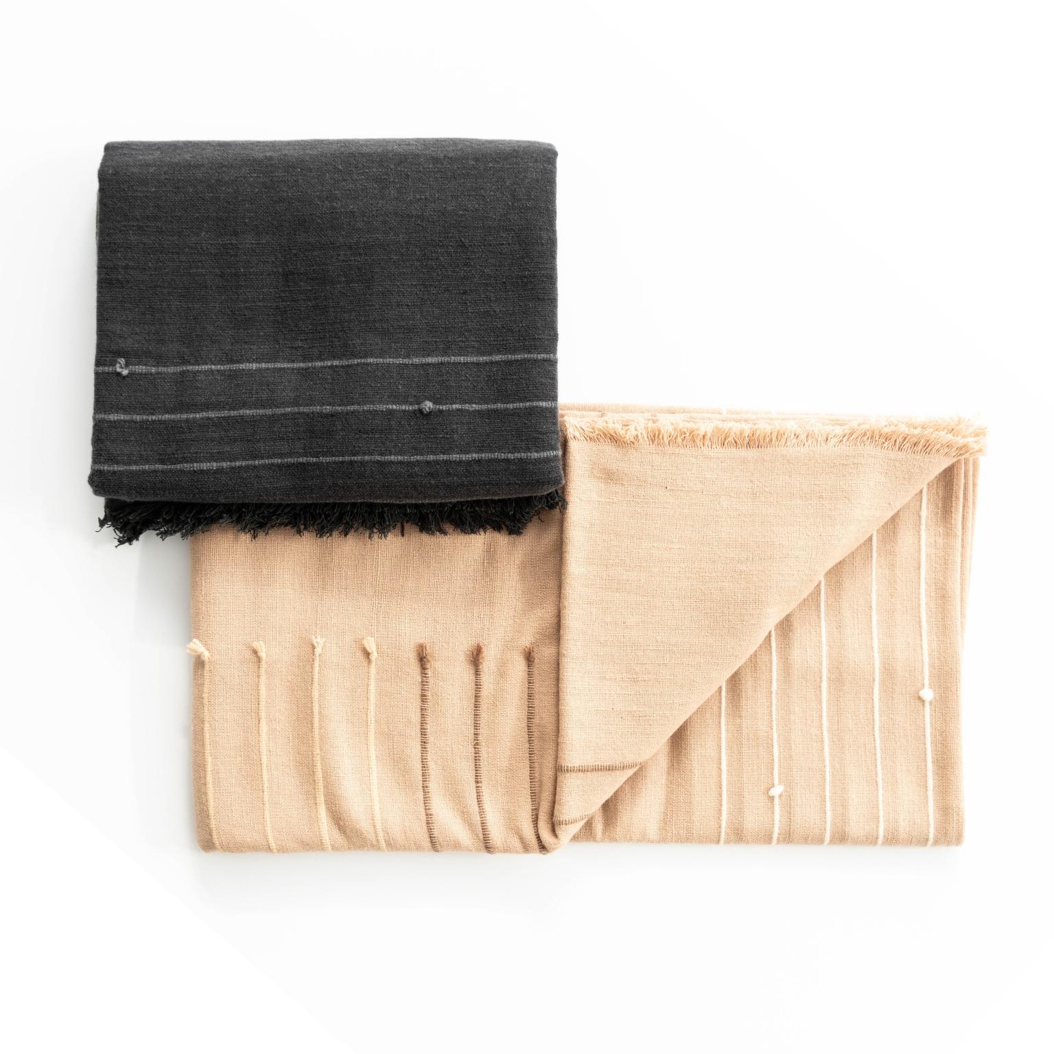  Alei Handloom Throw / Blanket In Charcoal Black , Stripes Pattern  For Sale 7