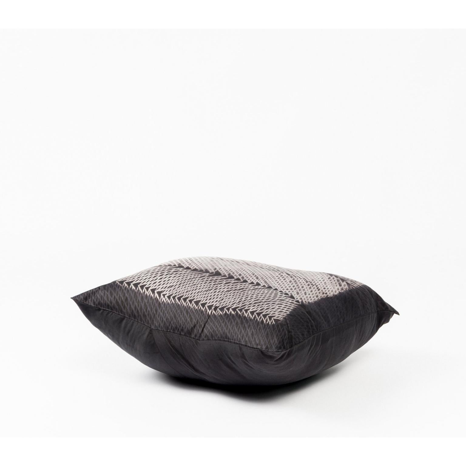 Modern ARA Black Shibori  Silk Pillow For Sale