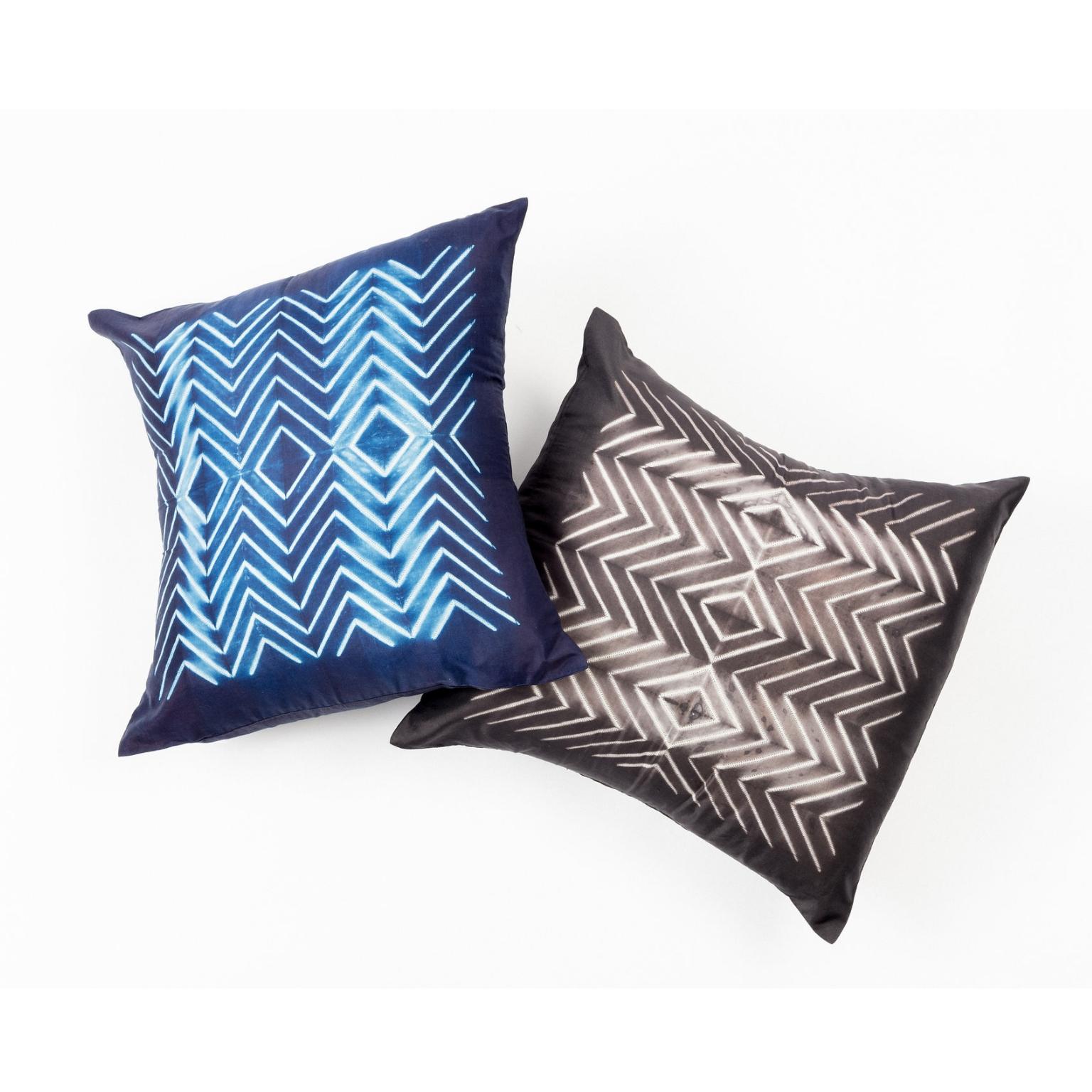 NAAMI Black Shibori Silk Pillow For Sale 1
