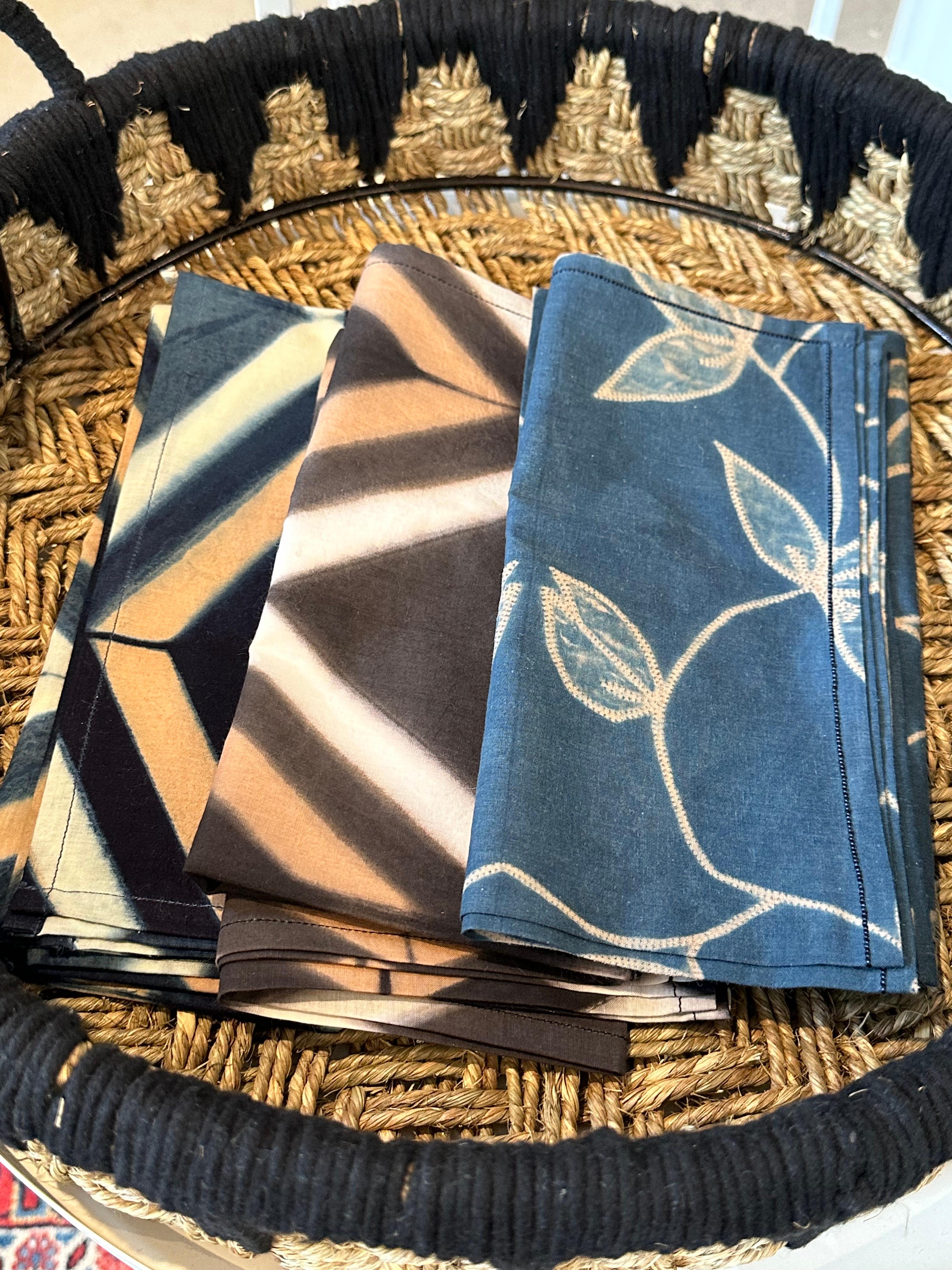 Modern Artisanal Tisa Black Geometric Print Cotton Table Napkin (  Set of 4  ) For Sale 8