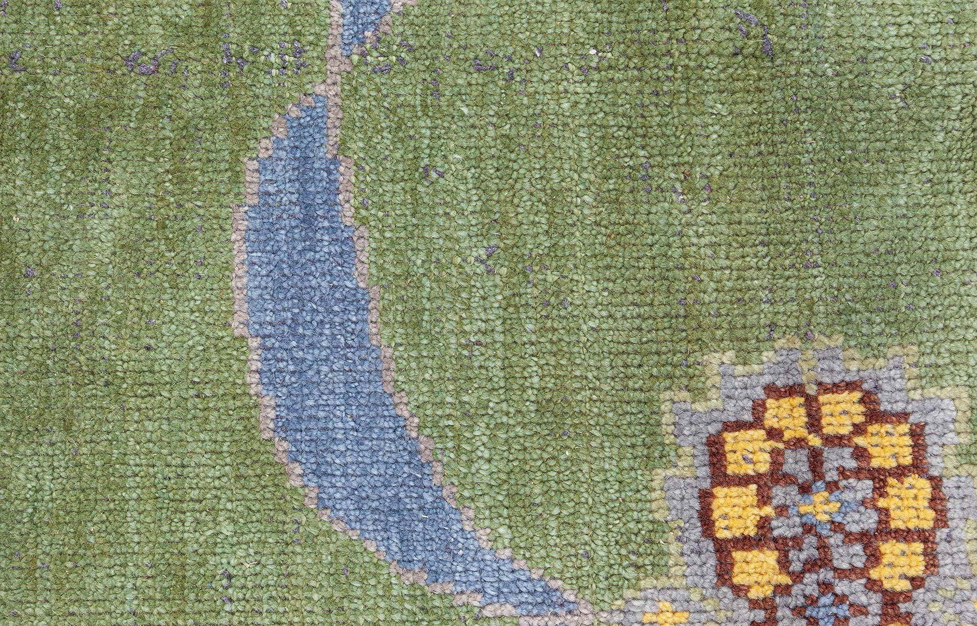 XXIe siècle et contemporain Tapis Fragment de style Arts and Crafts moderne de Doris Leslie Blau en vente