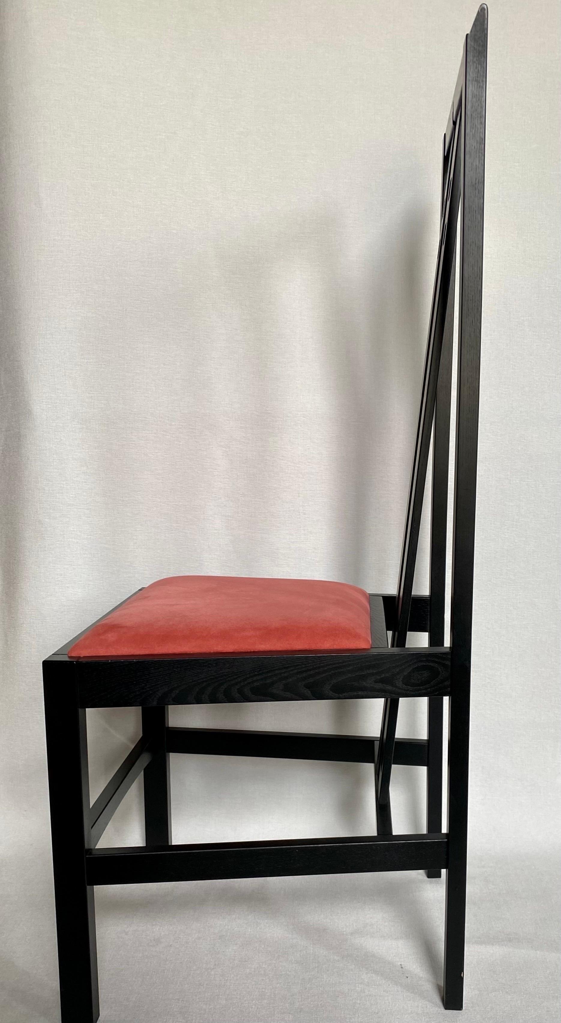 20ième siècle Chaises de salle à manger d'appoint hautes en bois noir de style Arts &amp; Crafts modernes, lot de quatre en vente
