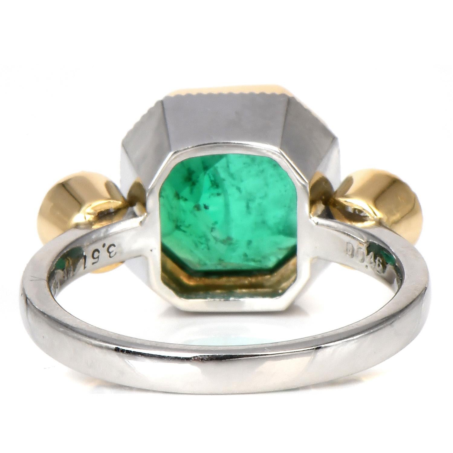 Modern Ascher-Cut Emerald Diamond Platinum Three Stone 18k Gold Ring In Excellent Condition For Sale In Miami, FL