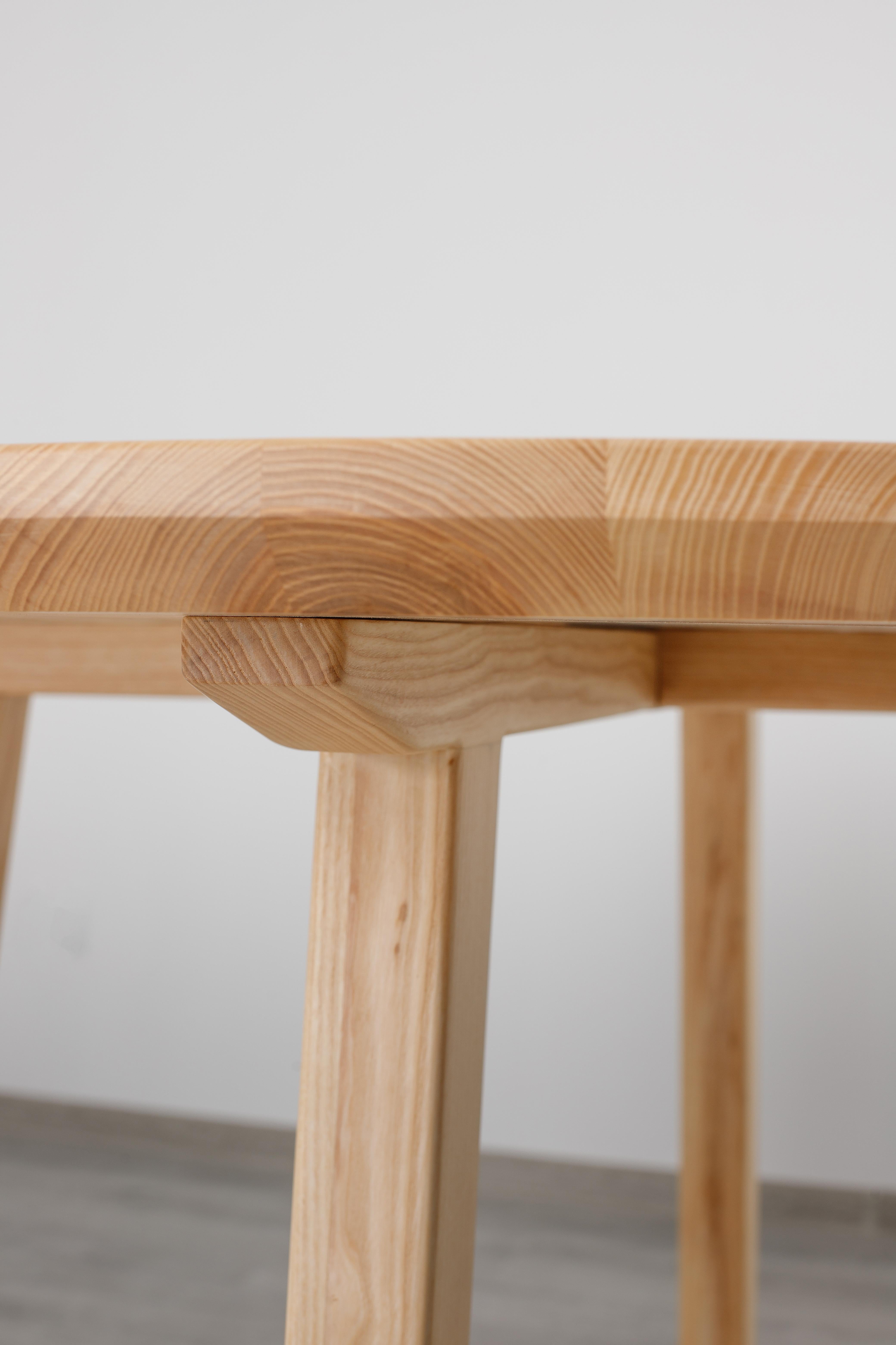 Moldovan Modern Ash Solid Wood Round Dining Table For Sale