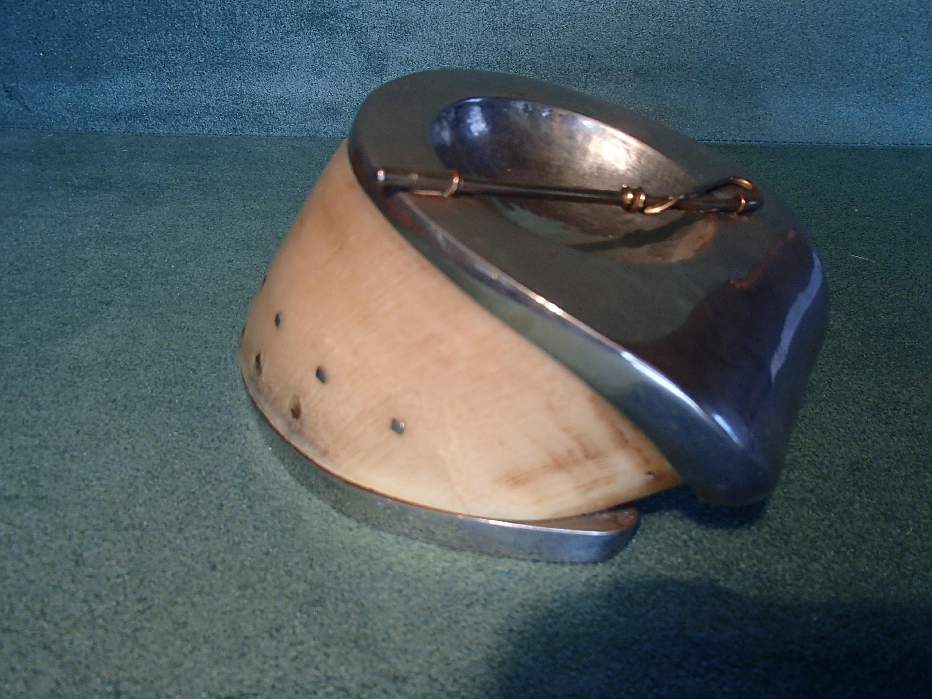 Modern Ashtray Made of a Real Horse Foot with Metal and For Sale 1