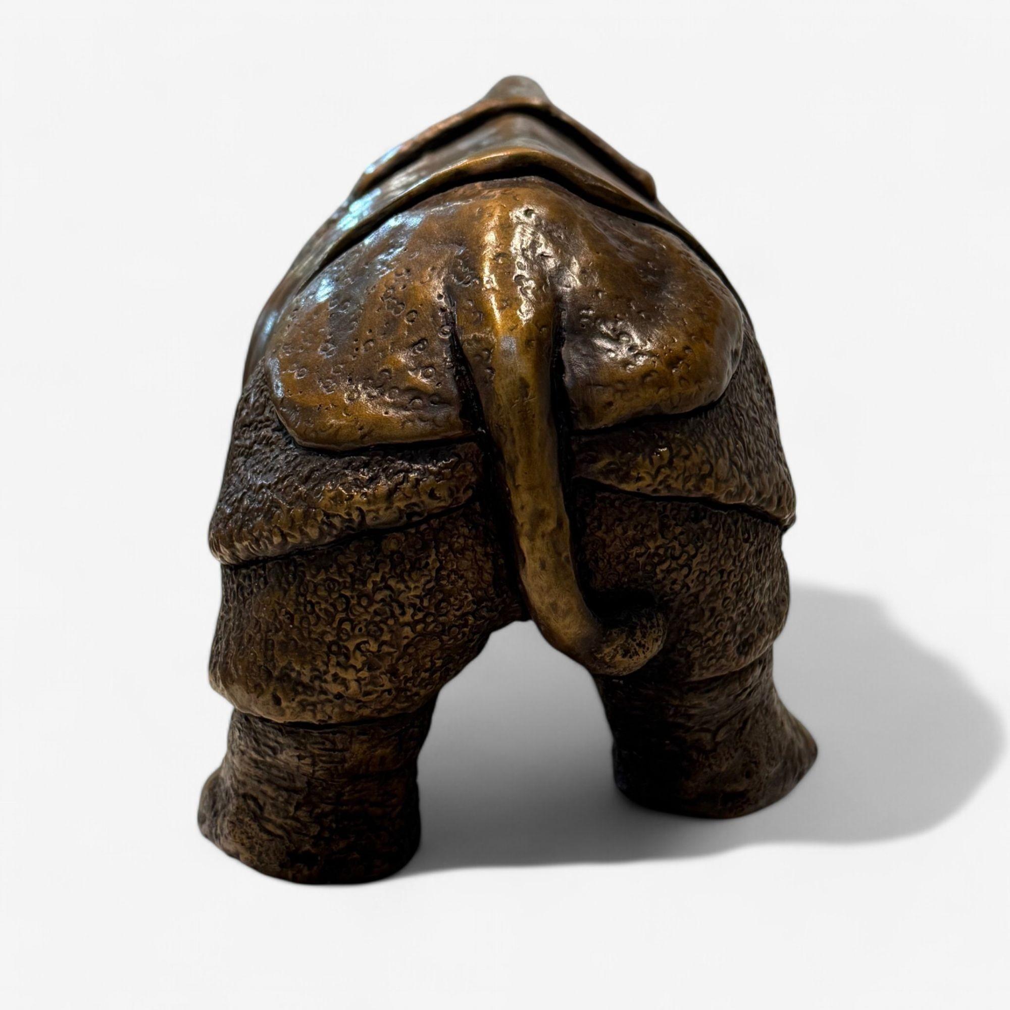 Sculpture moderne asiatique Rhino, bronze moulé à chaud, américaine, 21e siècle en vente 2