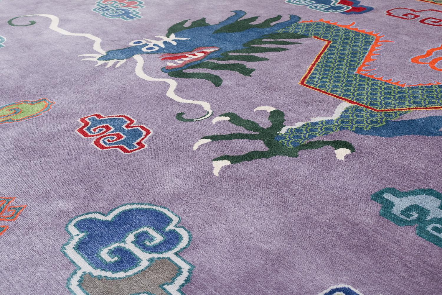 Alfombra asiática contemporánea de seda de colores Dragón púrpura de Joseph Carini Carpets en Nuevo estado para la venta en New York, NY