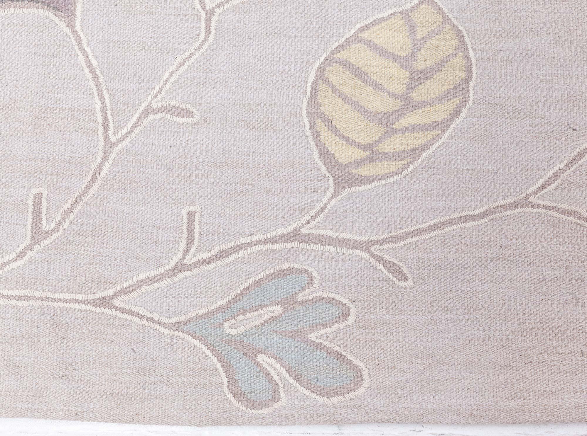 XXI secolo e contemporaneo Tappeto moderno a trama piatta in stile Aubusson di Doris Leslie Blau in vendita