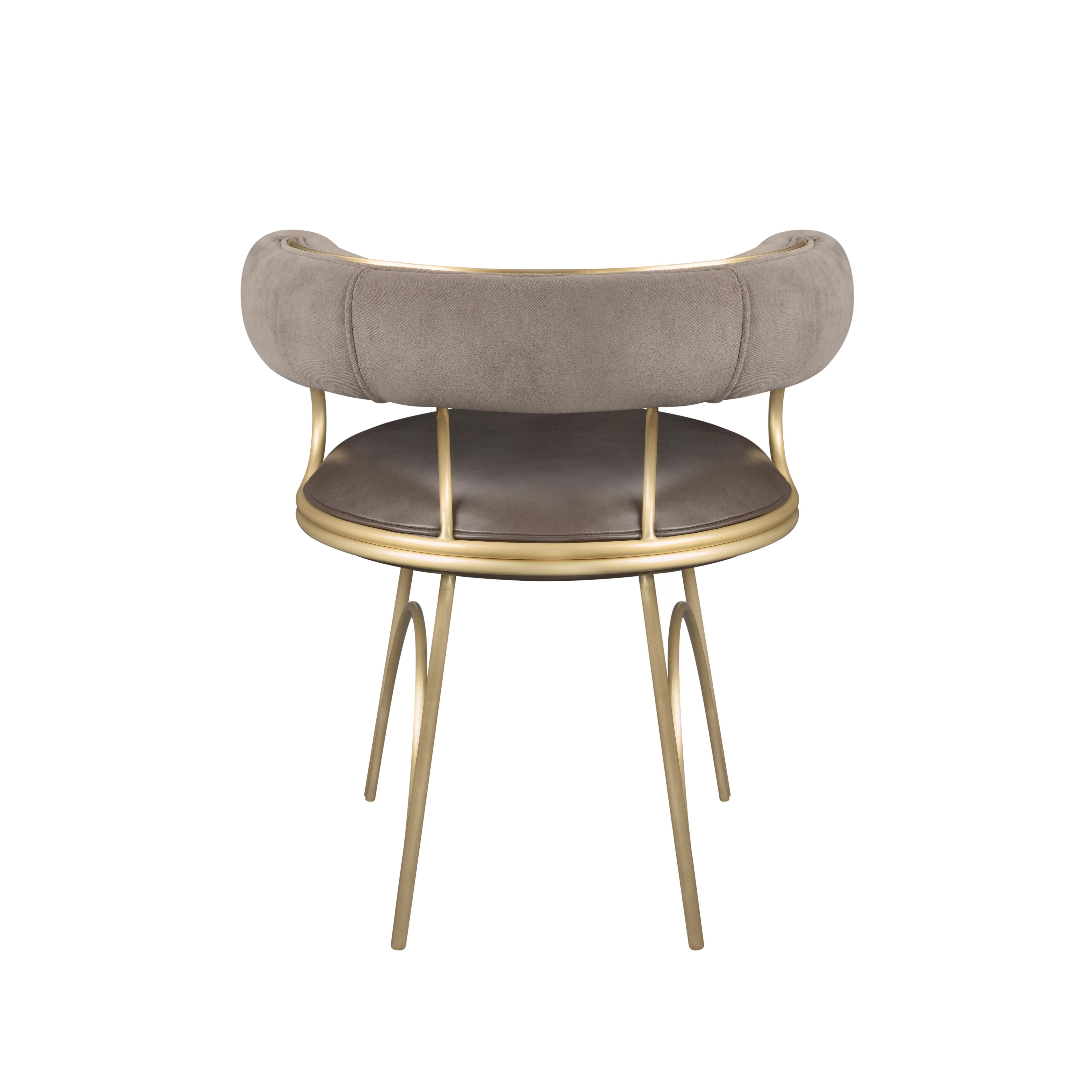 Chaise de salle à manger moderne Austin en acier et velours fabriquée à la main au Portugal par Porus Studio Neuf - En vente à RIO TINTO, PT