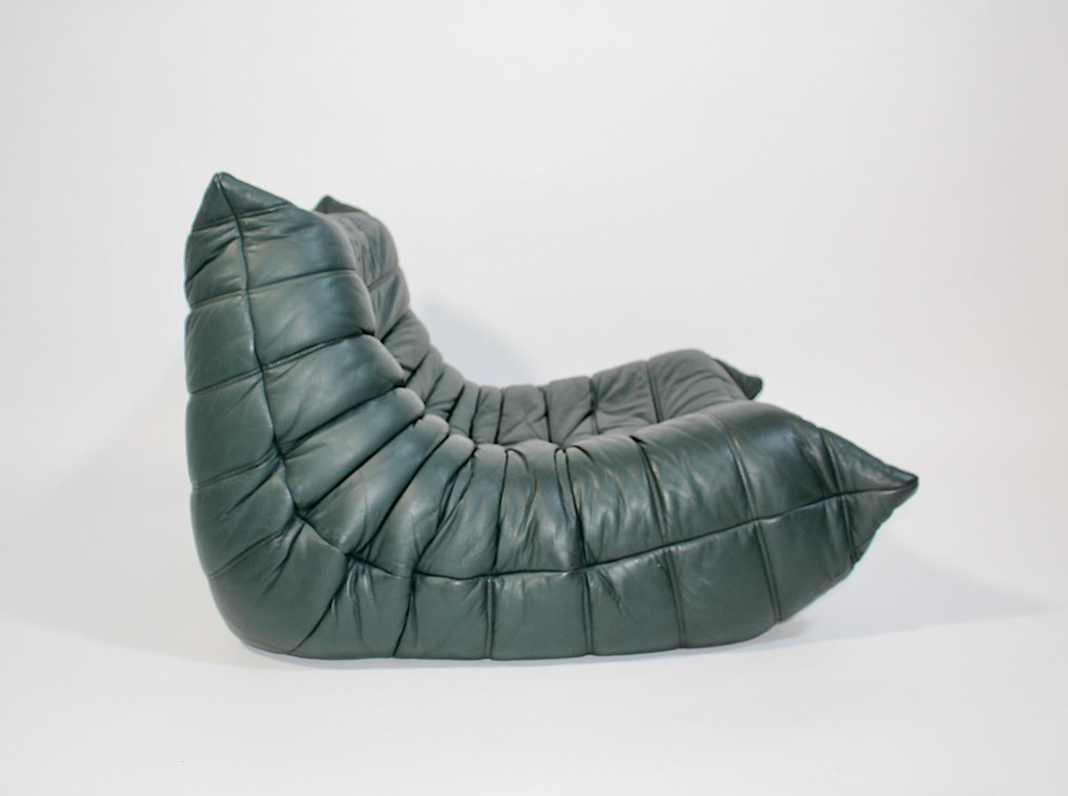Modern Authentic Vintage Moss Green Leather Togo Sofa Chair Ligne Roset, 1970s In Good Condition In Vienna, AT