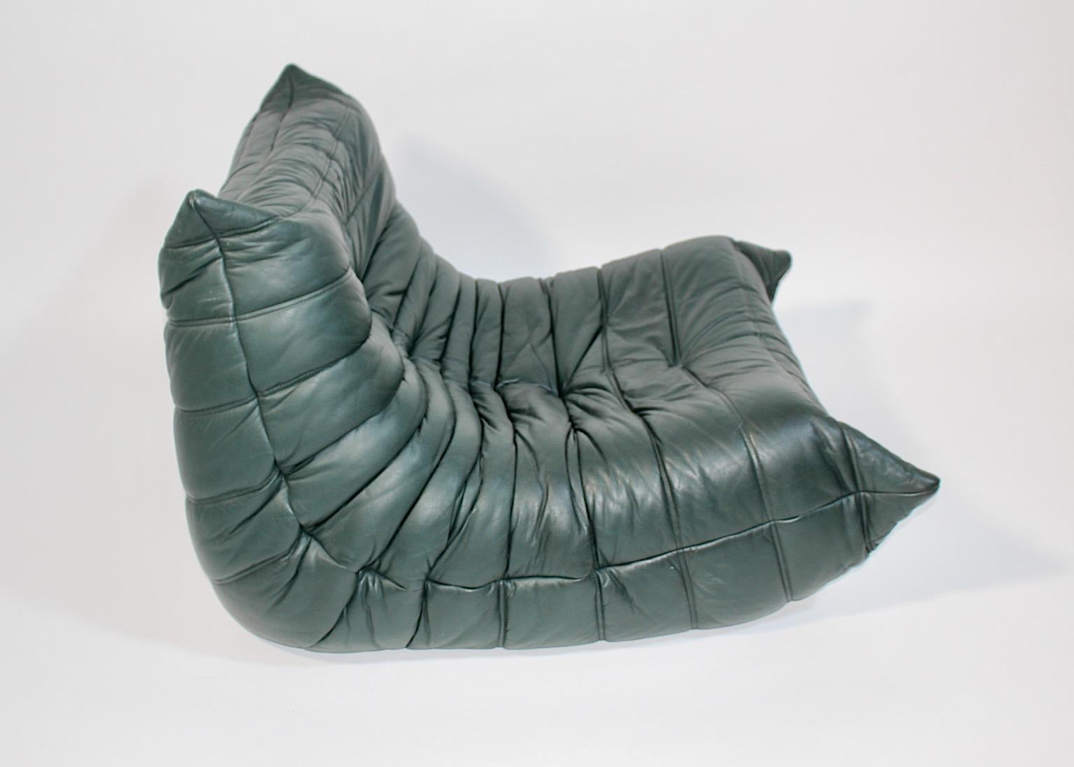 20th Century Modern Authentic Vintage Moss Green Leather Togo Sofa Chair Ligne Roset, 1970s