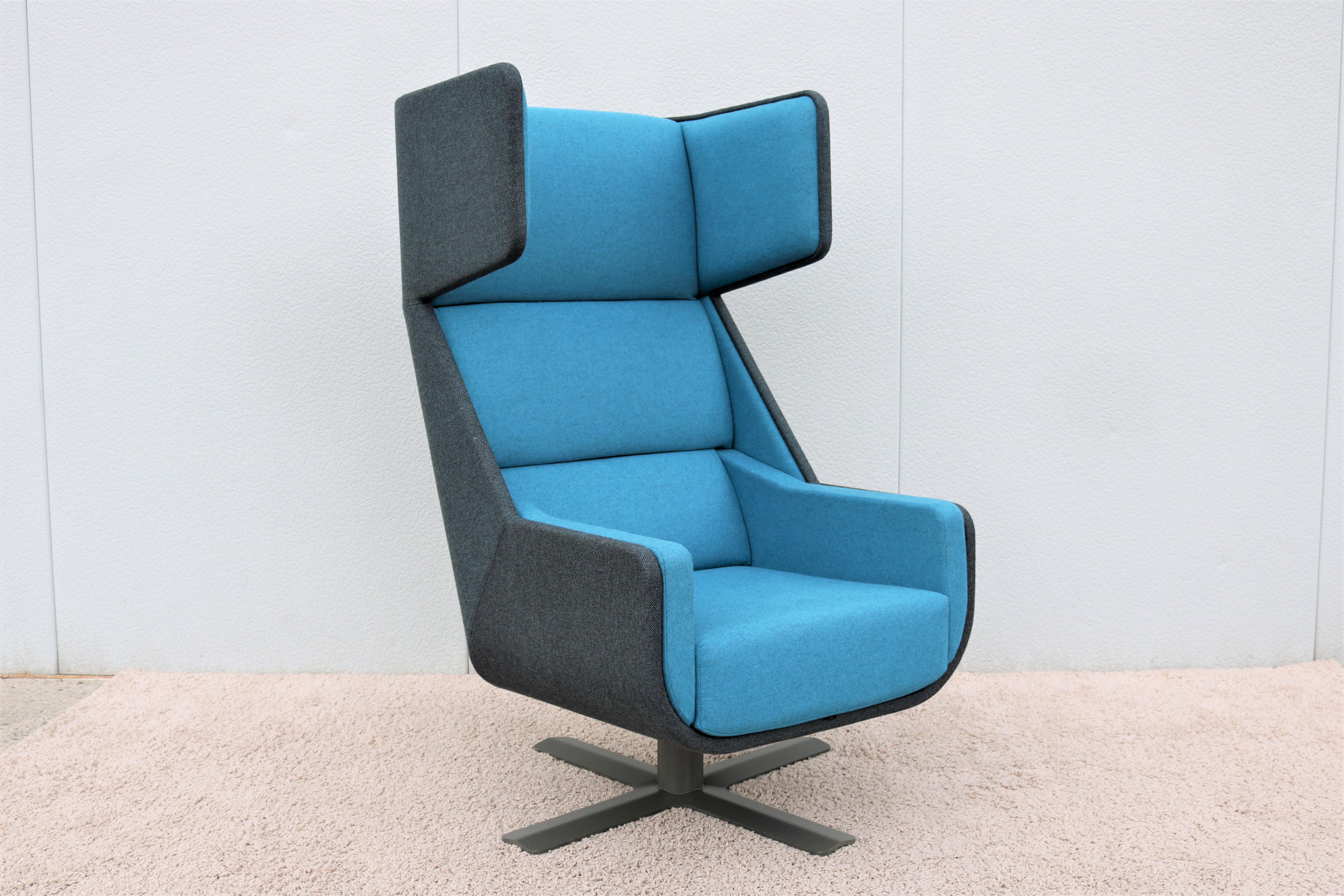 Modern Axel Enthoven for BuzziSpace Blue BuzziMe Swivel Lounge Chair and Ottoman For Sale 3