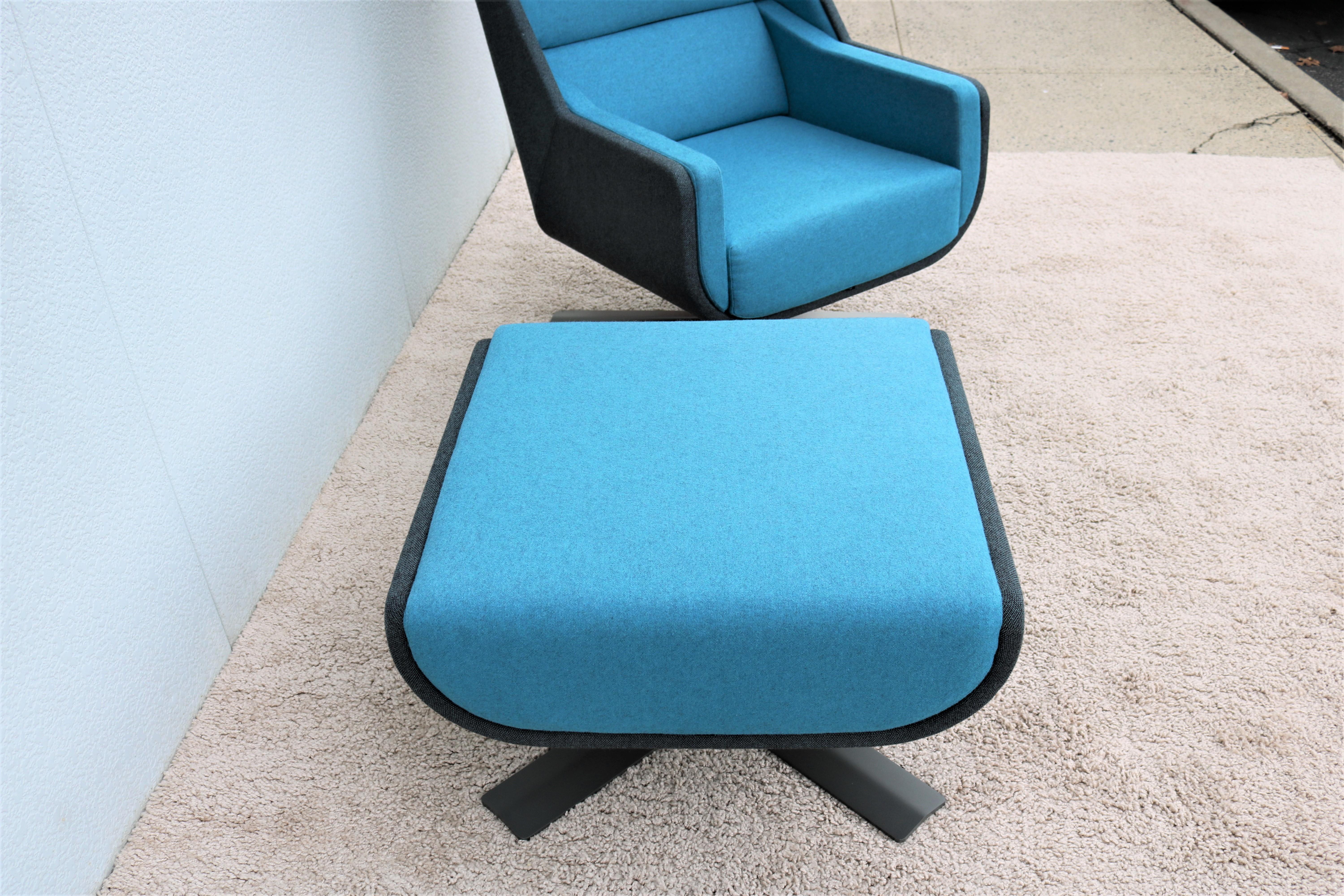 Modern Axel Enthoven for BuzziSpace Blue BuzziMe Swivel Lounge Chair and Ottoman For Sale 8