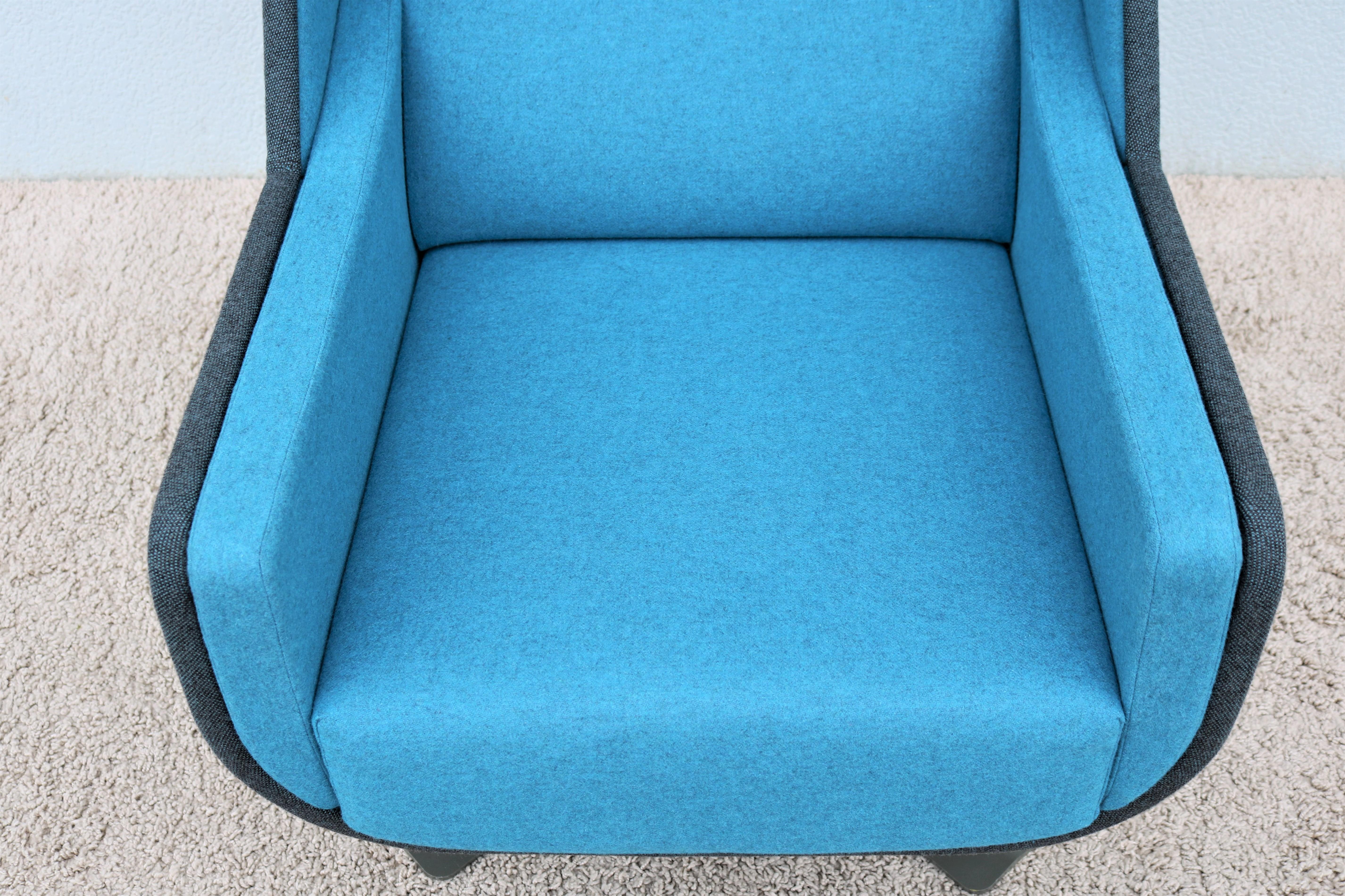 Modern Axel Enthoven for BuzziSpace Blue BuzziMe Swivel Lounge Chair and Ottoman For Sale 11