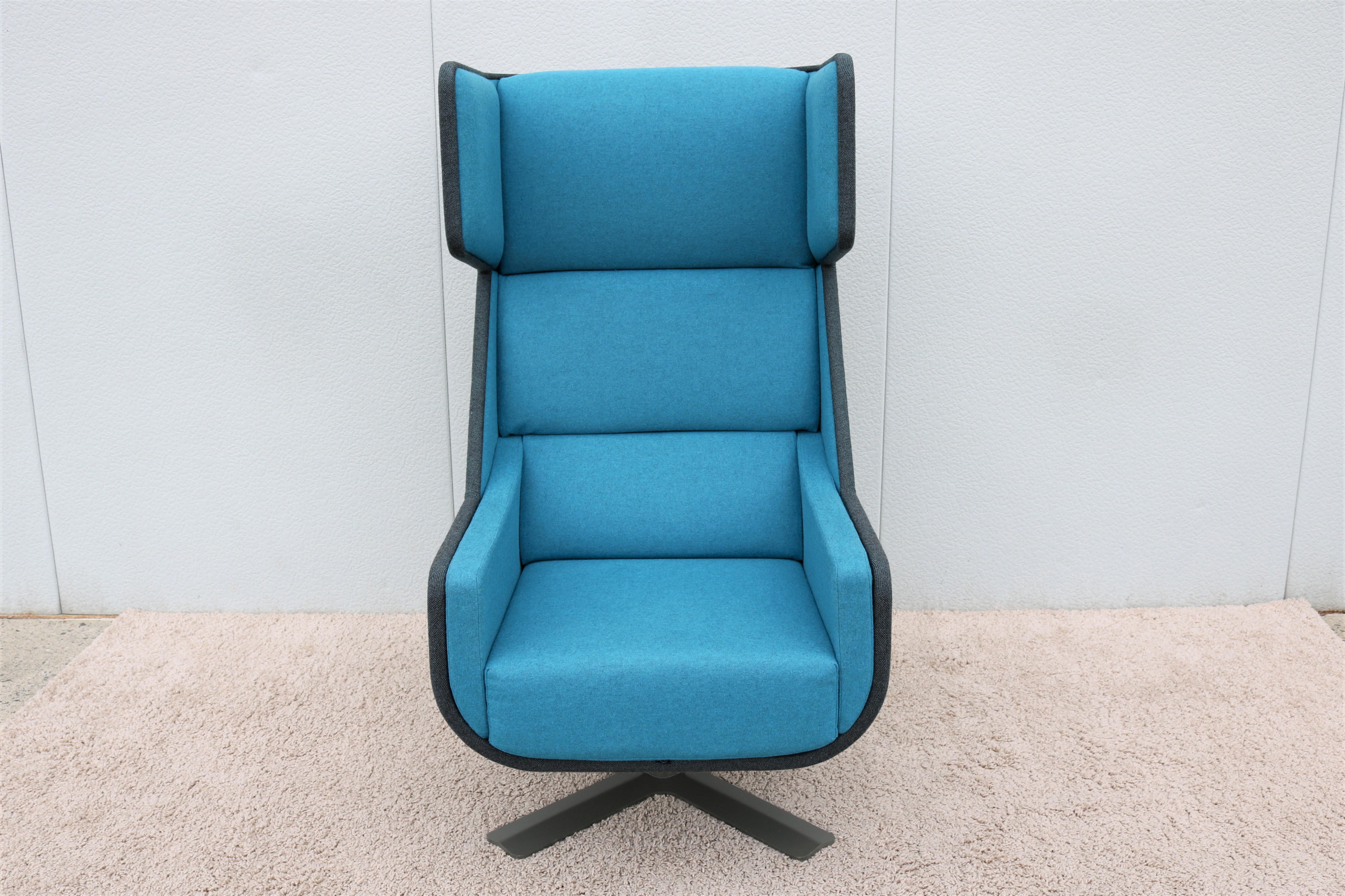 Modern Axel Enthoven for BuzziSpace Blue BuzziMe Swivel Lounge Chair and Ottoman For Sale 1