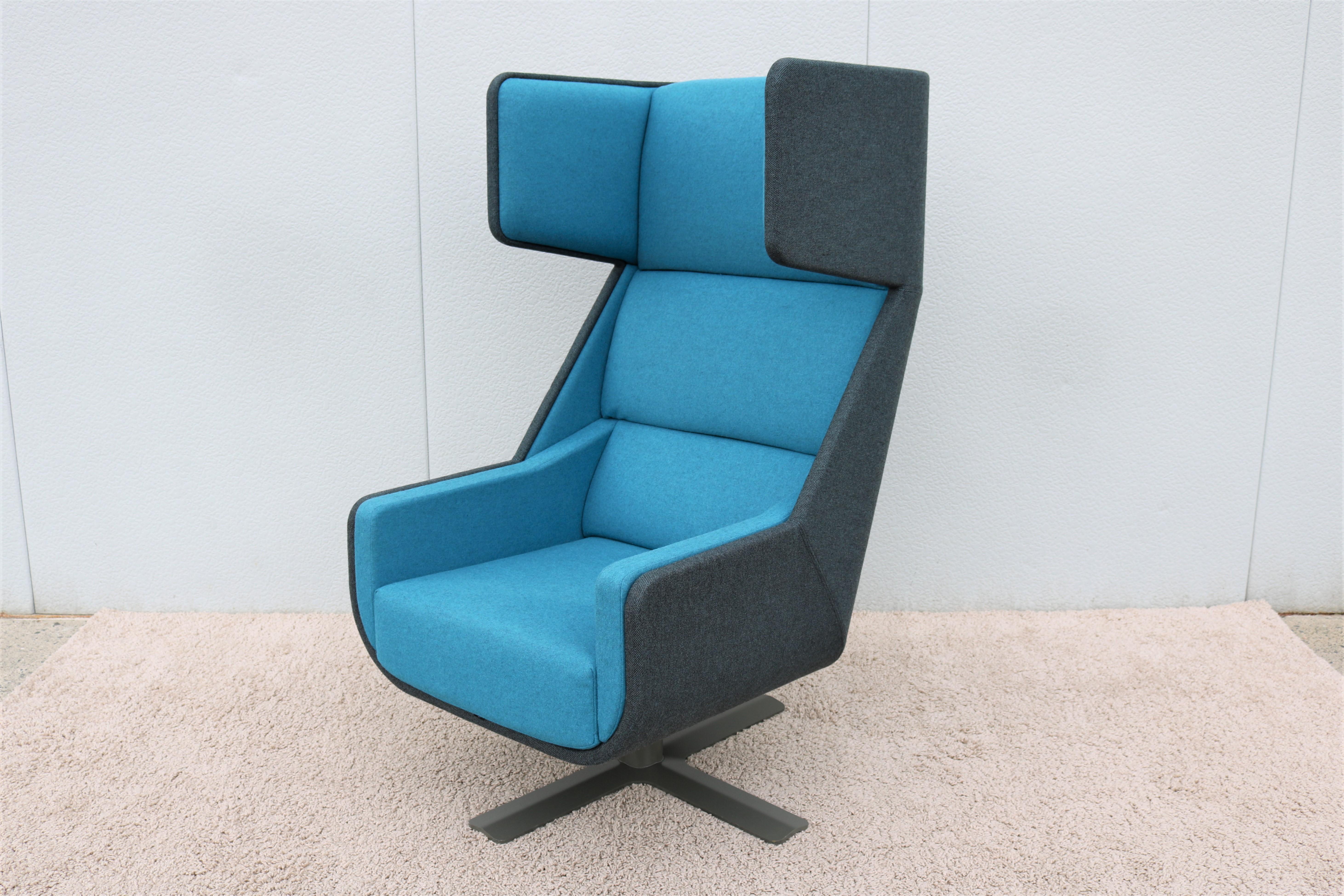 Modern Axel Enthoven for BuzziSpace Blue BuzziMe Swivel Lounge Chair and Ottoman For Sale 2