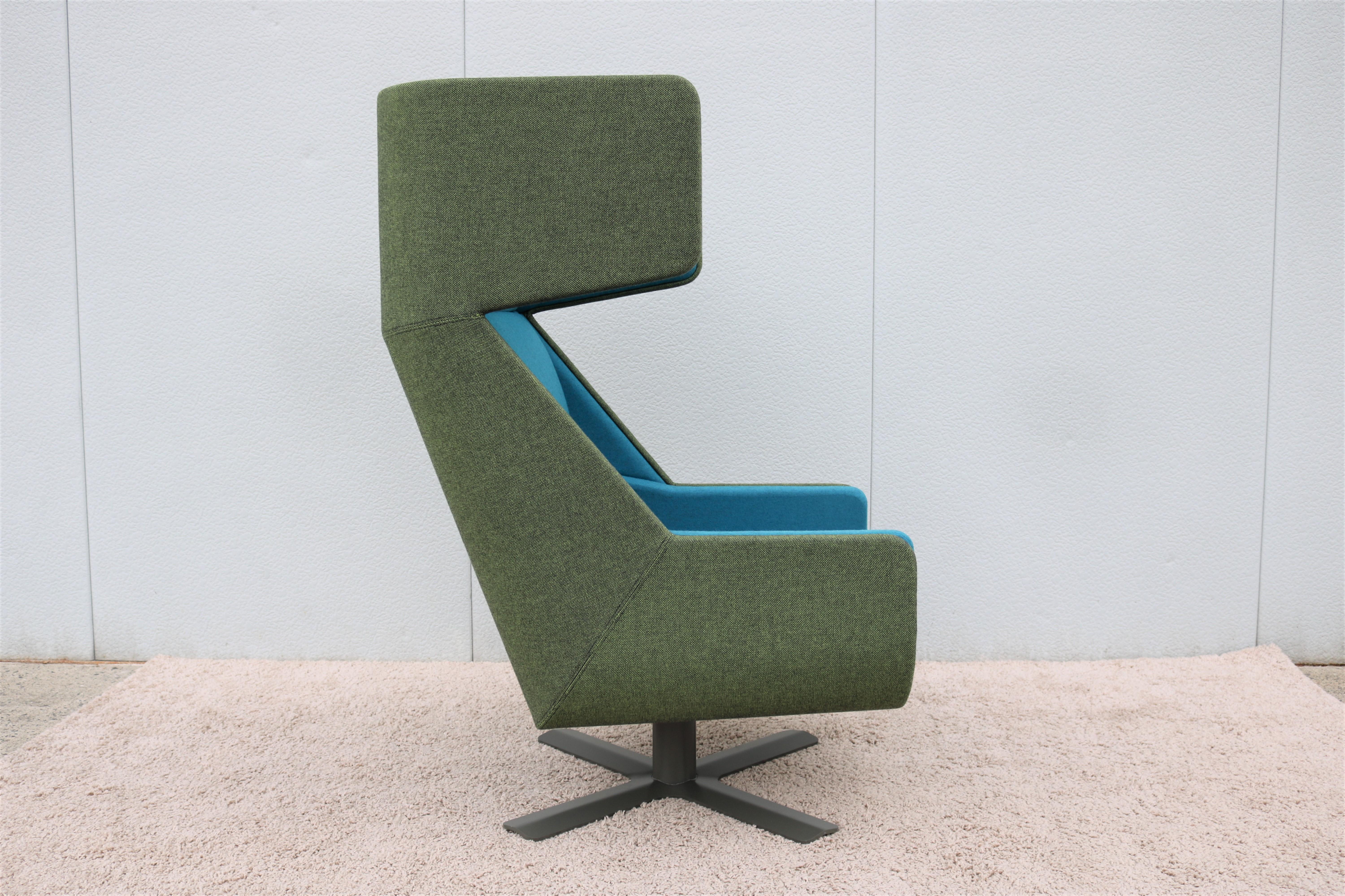 Fauteuil de salon pivotant Axel Enthoven pour BuzziSpace BuzziMe avec pouf en vente 4