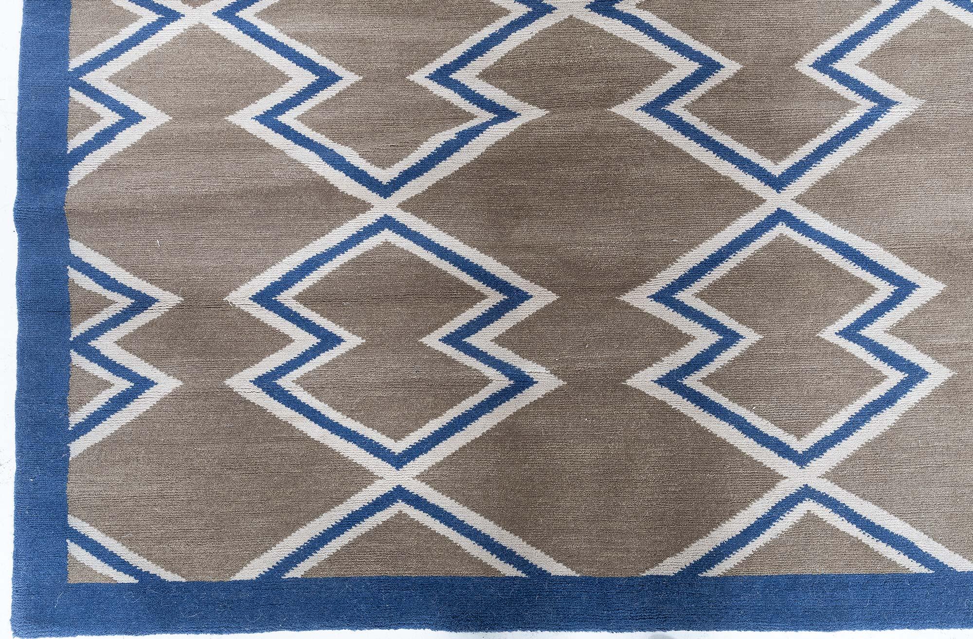 Modern Aztec geometric design handmade rug by Doris Leslie Blau.
Size: 9'0