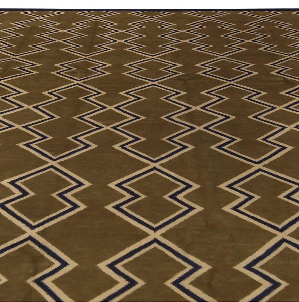 Moderne Tapis moderne de conception géométrique aztèque de Doris Leslie Blau en vente