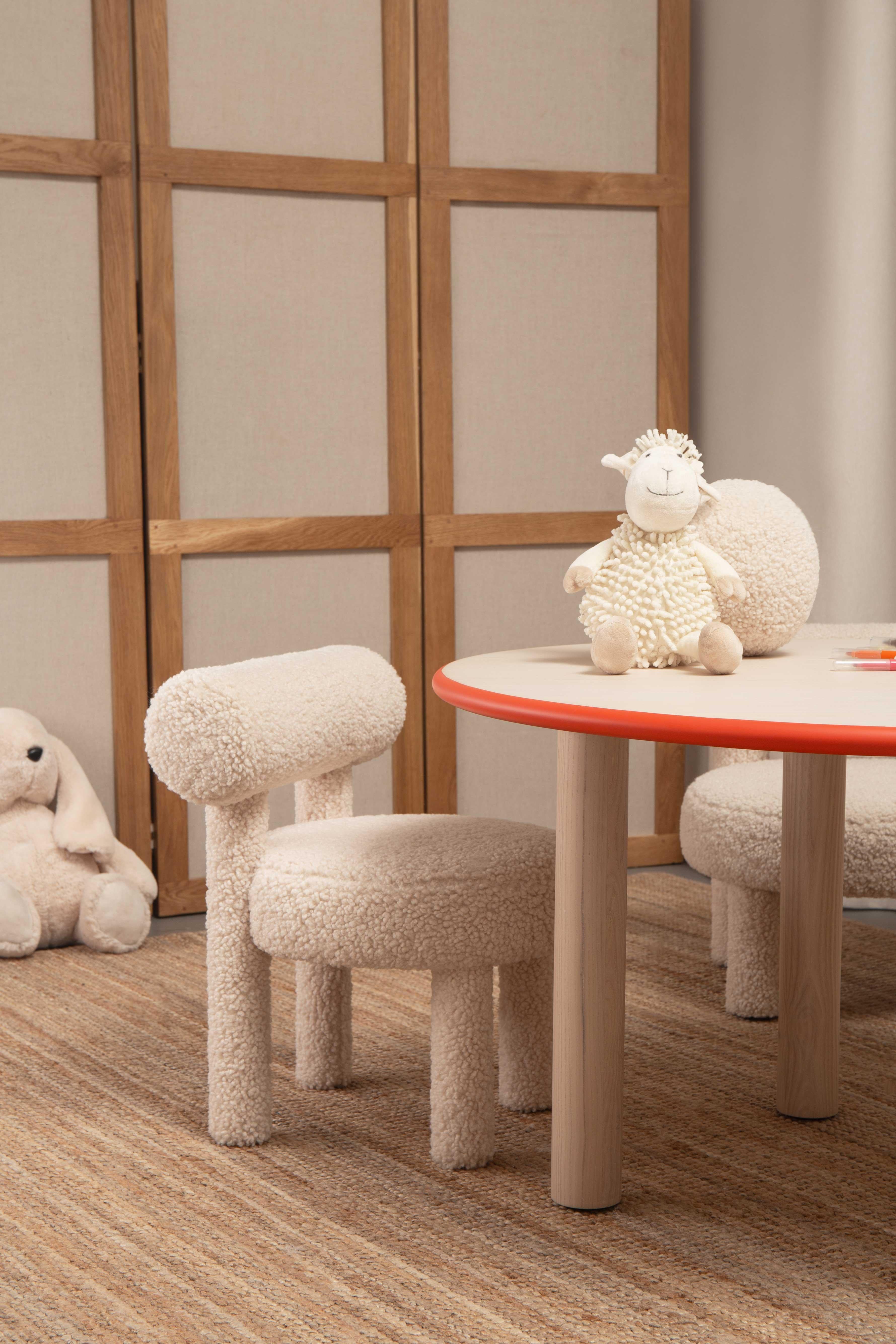Sedia moderna Baby Gropius CS1 Fluffy Edition in finta pelle di pecora di NOOM in vendita 3