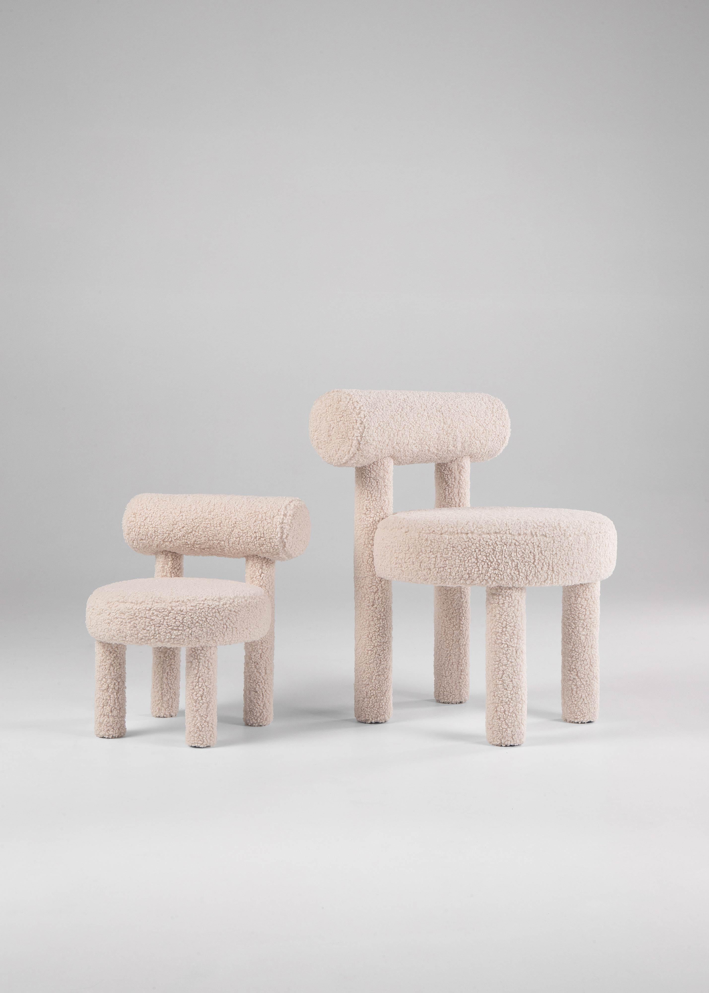 Sedia moderna Baby Gropius CS1 Fluffy Edition in finta pelle di pecora di NOOM in vendita 7