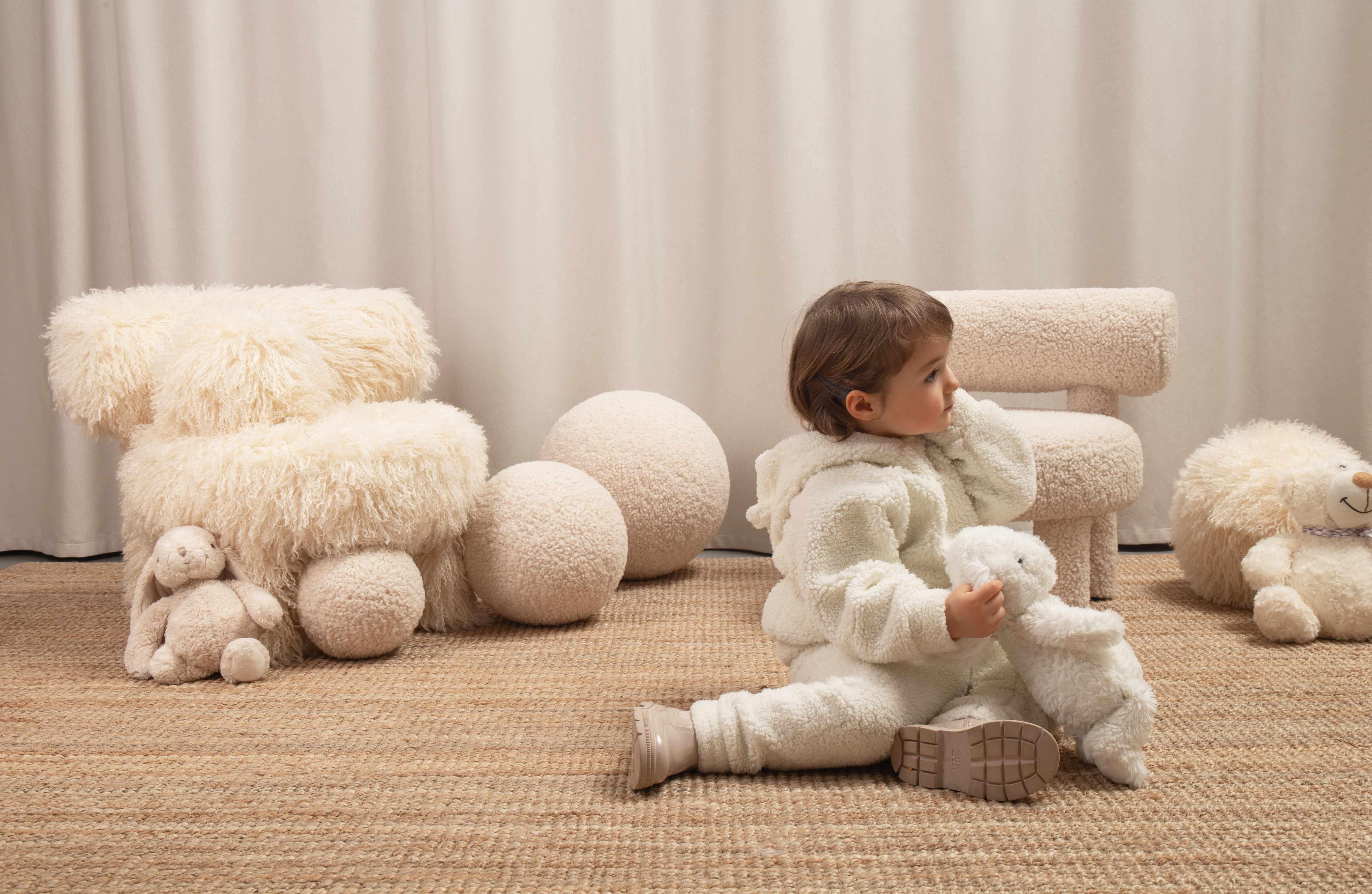 Ukrainien Chaise basse Baby Gropius CS1 moelleuse en fausse fourrure de Noom en vente