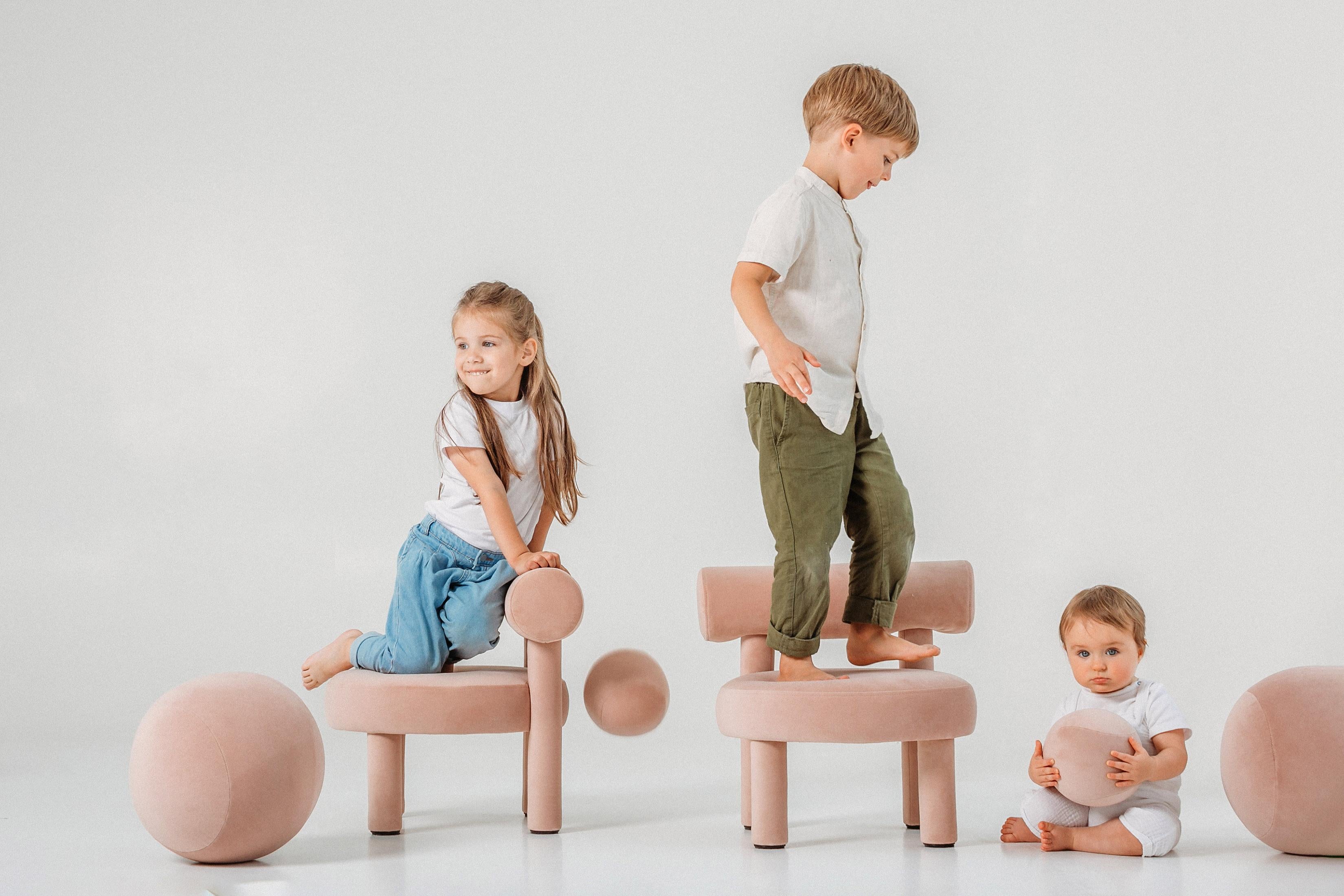 Pouf sphérique pour bébé Édition moelleuse en fausse fourrure de qualité supérieure par NOOM en vente 6