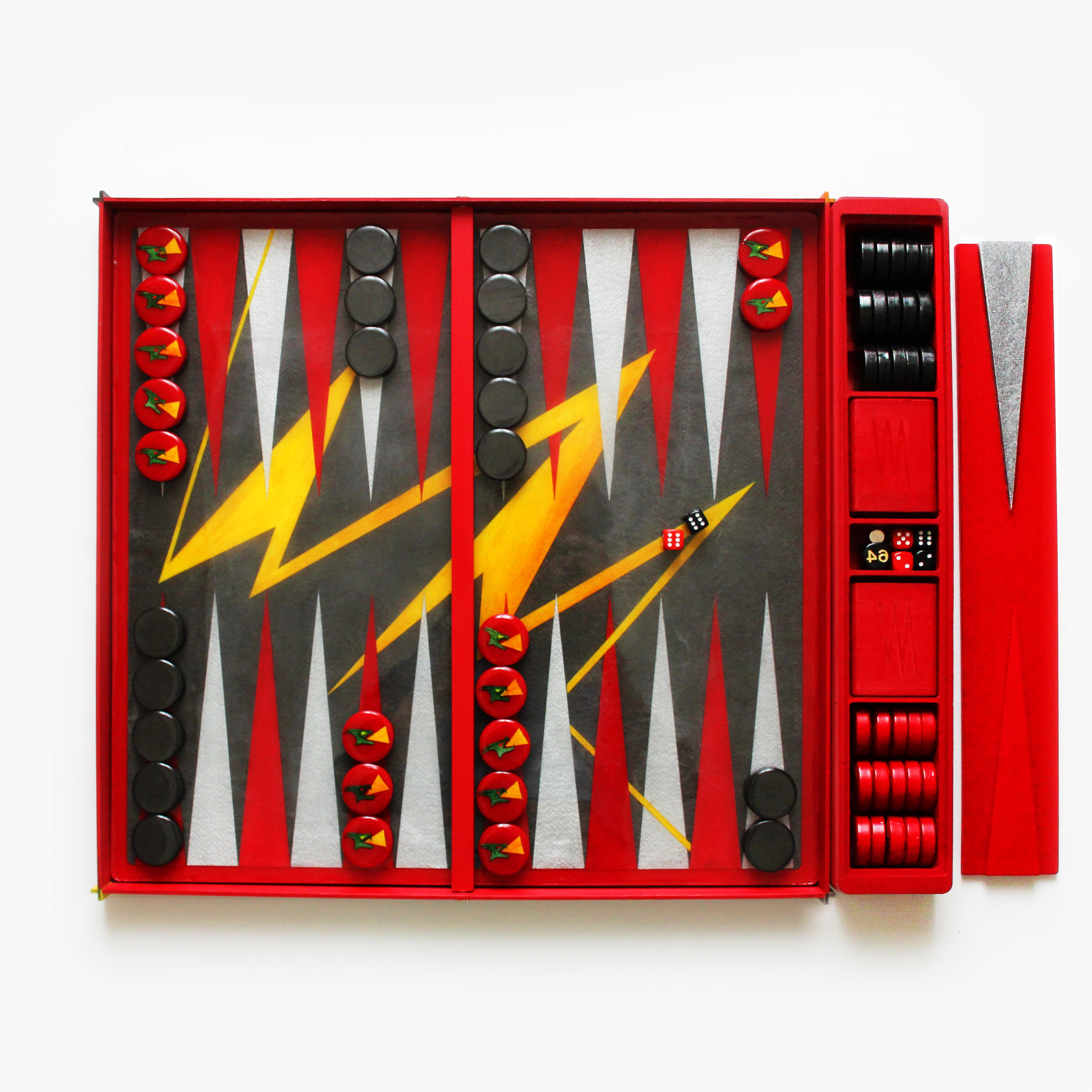 Il Backgammon Board è una collezione artigianale limitata (100 pezzi) disegnata dalla giovane milanese Valeria Molinari per Dilmos Edizioni. Il progetto, composto da quattro tavole ispirate agli elementi dell'acqua, dell'aria, del fuoco e della