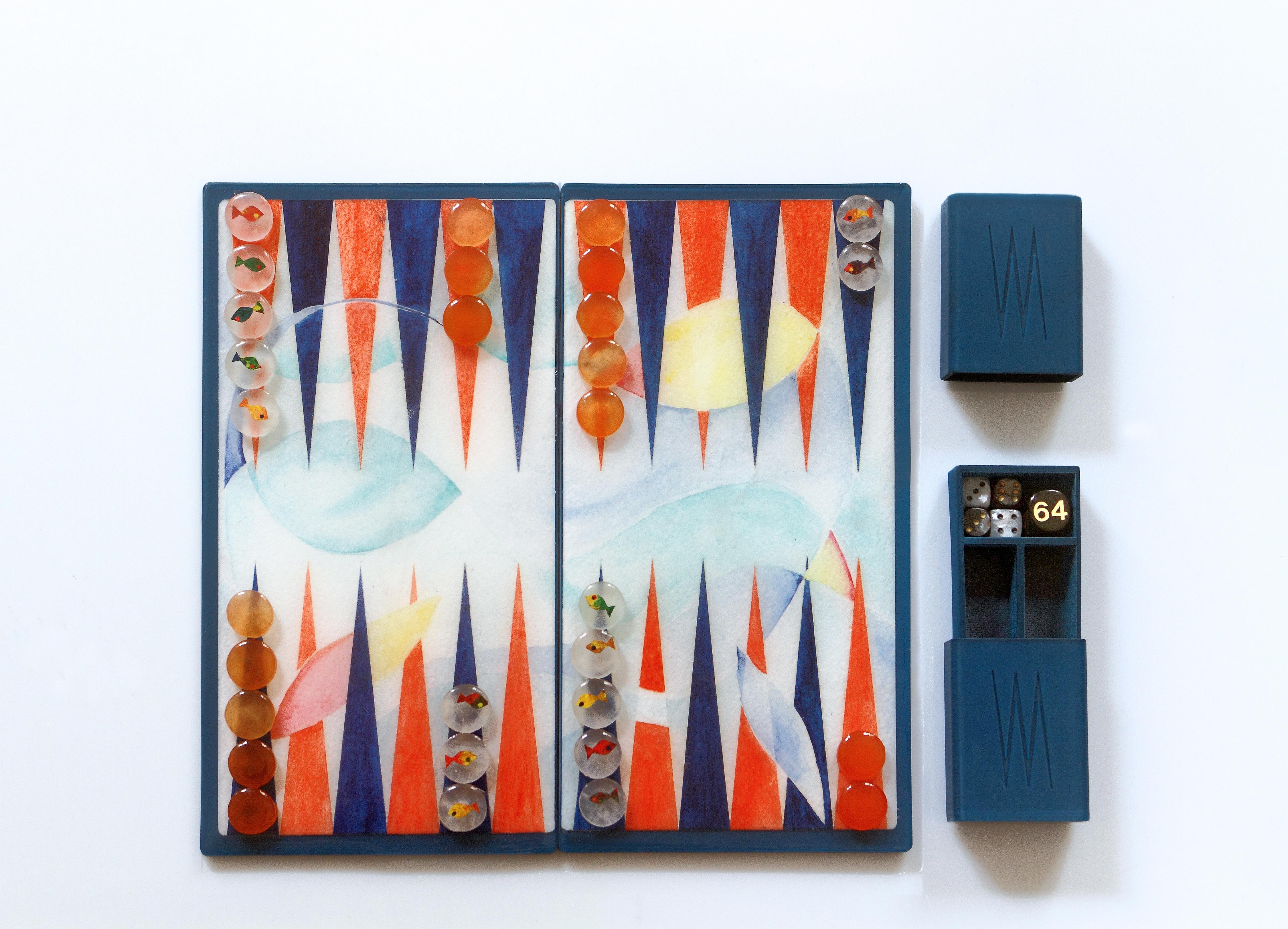 La planche de backgammon est une collection artisanale en édition limitée (100 pièces) conçue par la jeune milanaise Valeria Molinari pour Dilmos. Le projet, composé de quatre planches inspirées des éléments de l'eau, de l'air, du feu et de la