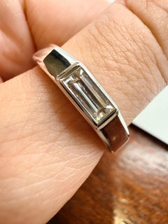 Modern baguette diamond ring 18KT gold VS