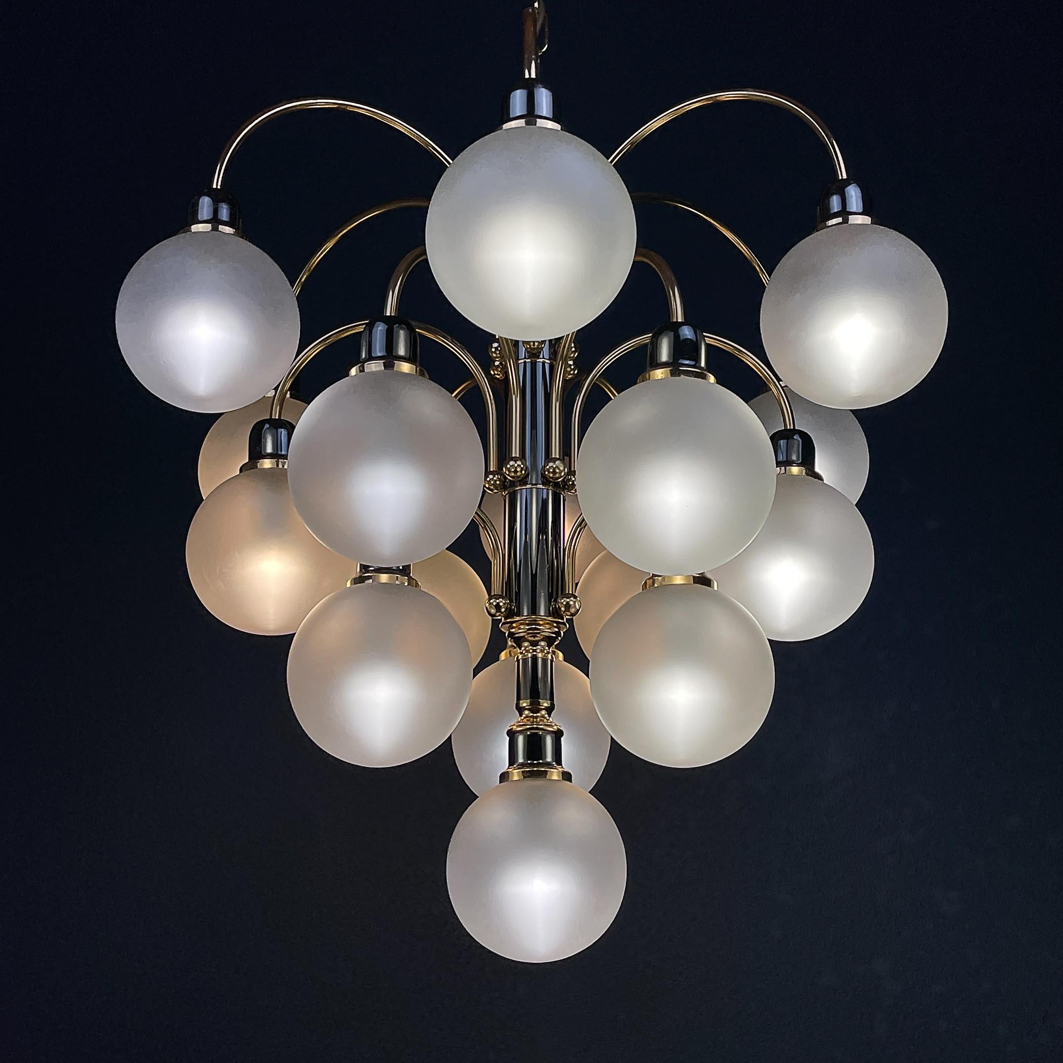 Modern ball chandelier by Orion Austria 1980s In Good Condition For Sale In Miklavž Pri Taboru, SI