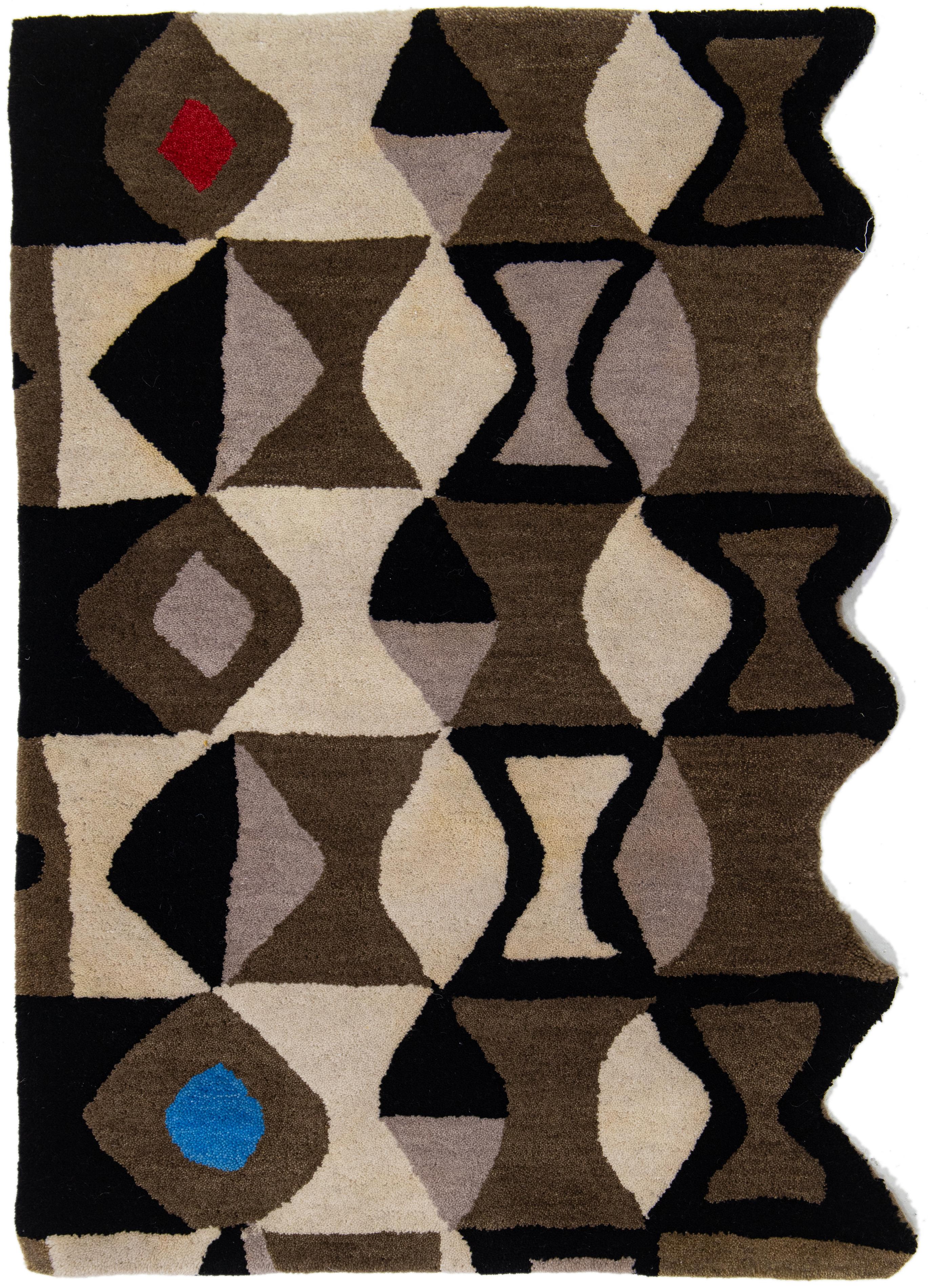 Moderner, maßgefertigter Bamako-Wollteppich mit Allover-Muster von Apadana (Wolle) im Angebot